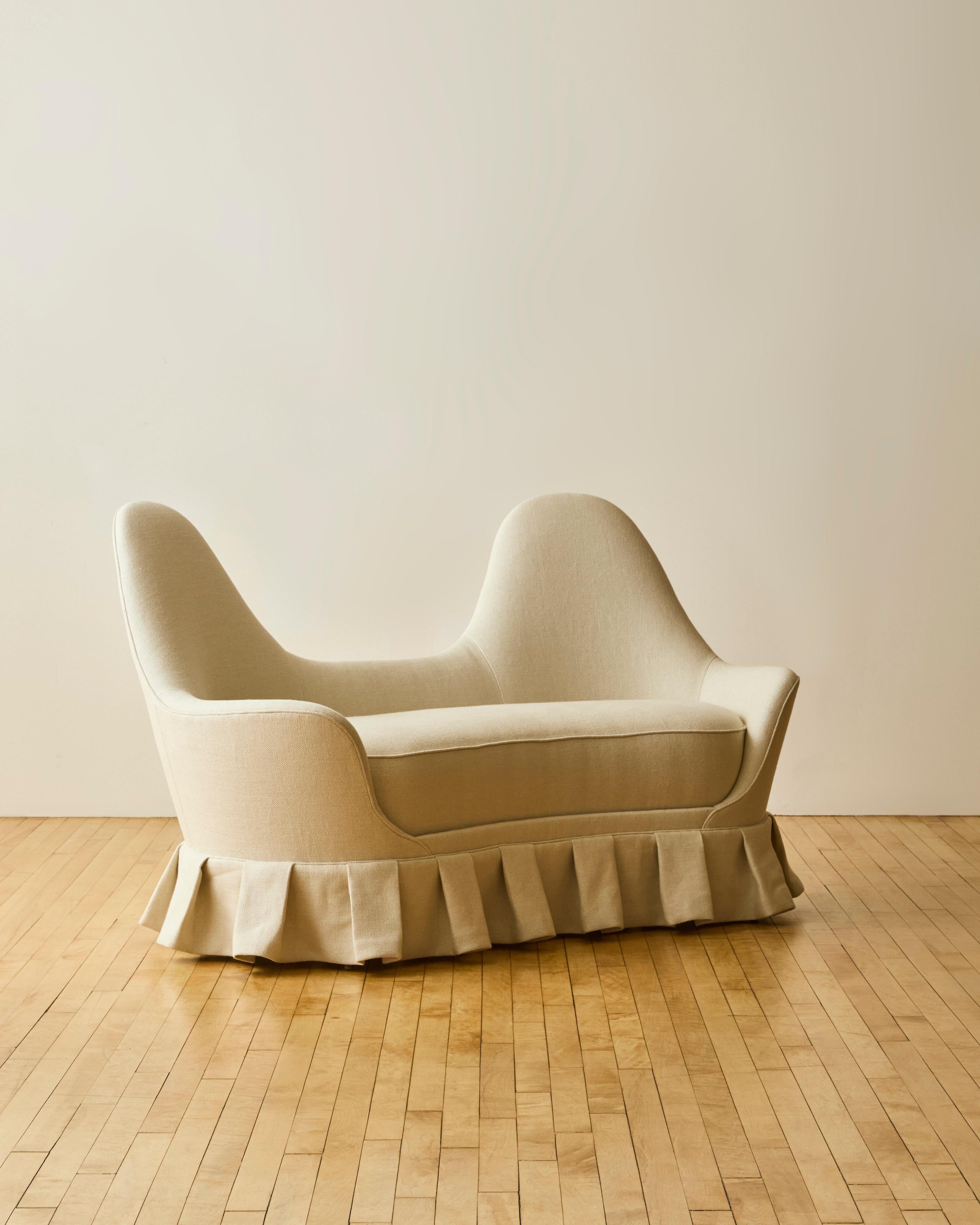 20ième siècle Settee italienne incurvée à la manière de Cesare Lacca en vente