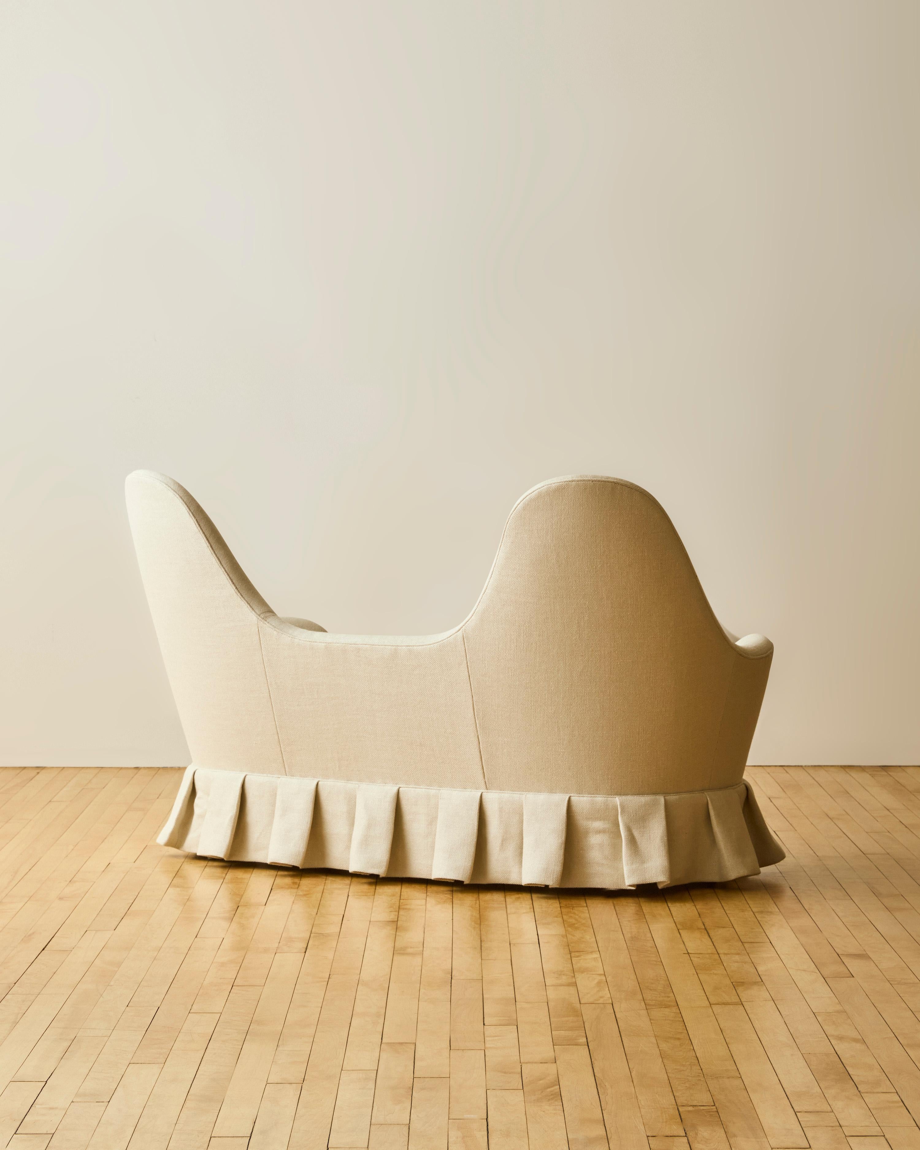 Coton Settee italienne incurvée à la manière de Cesare Lacca en vente