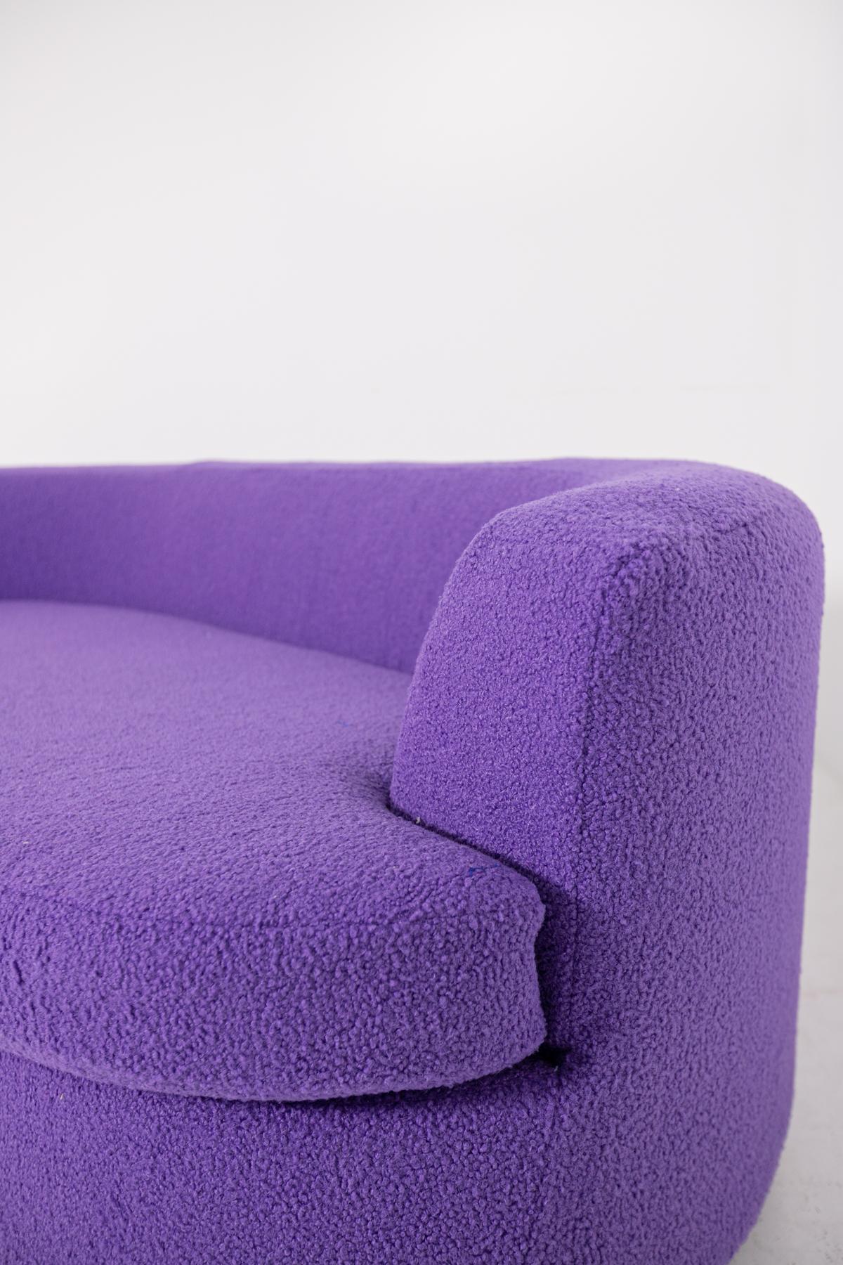 Italian Curved Sofa in Purple Bouclè, 1960s In Good Condition In Milano, IT