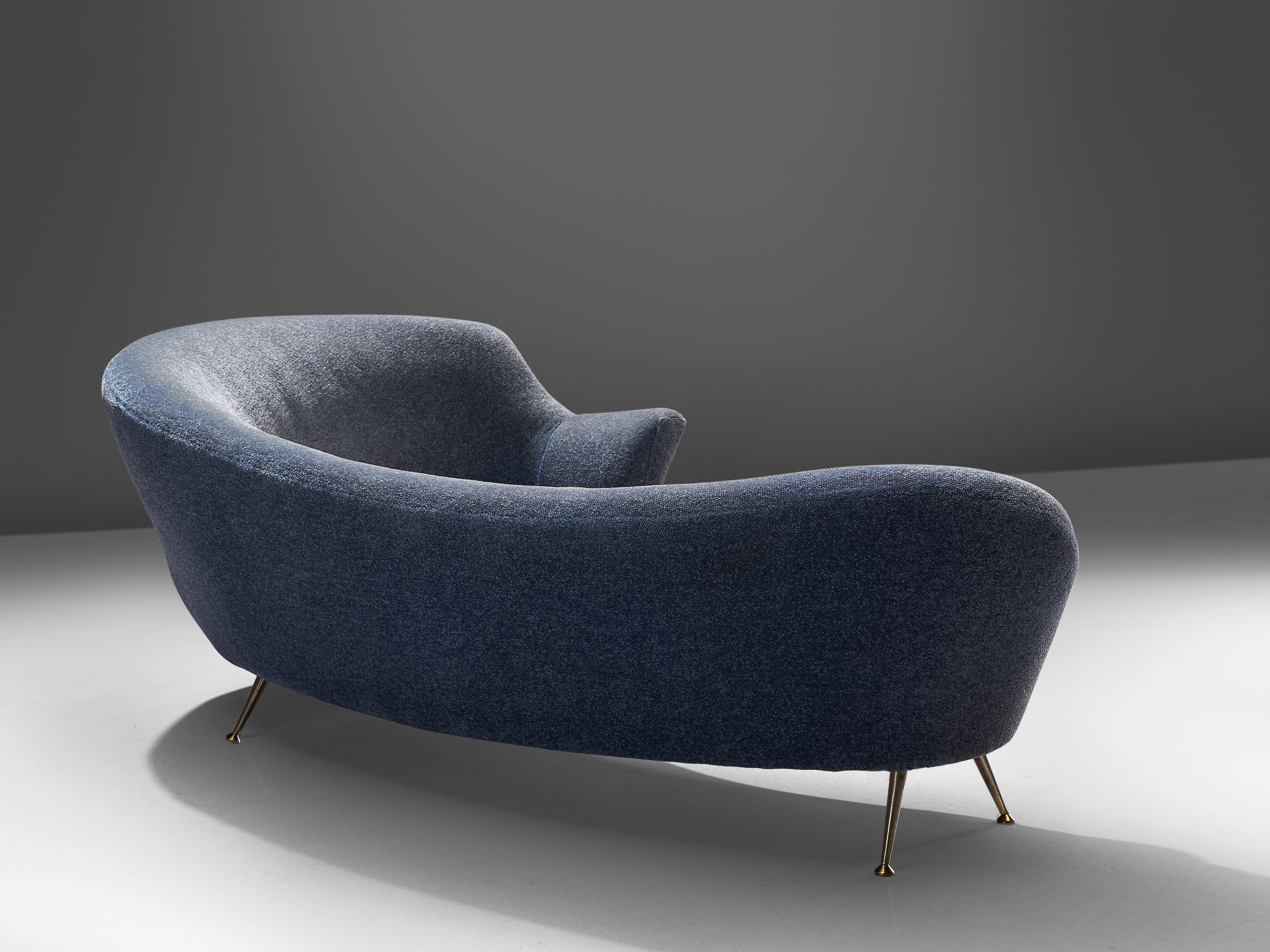 Mid-20th Century Federico Munari Curved Sofa in Delicate Two-Tone Upholstery 