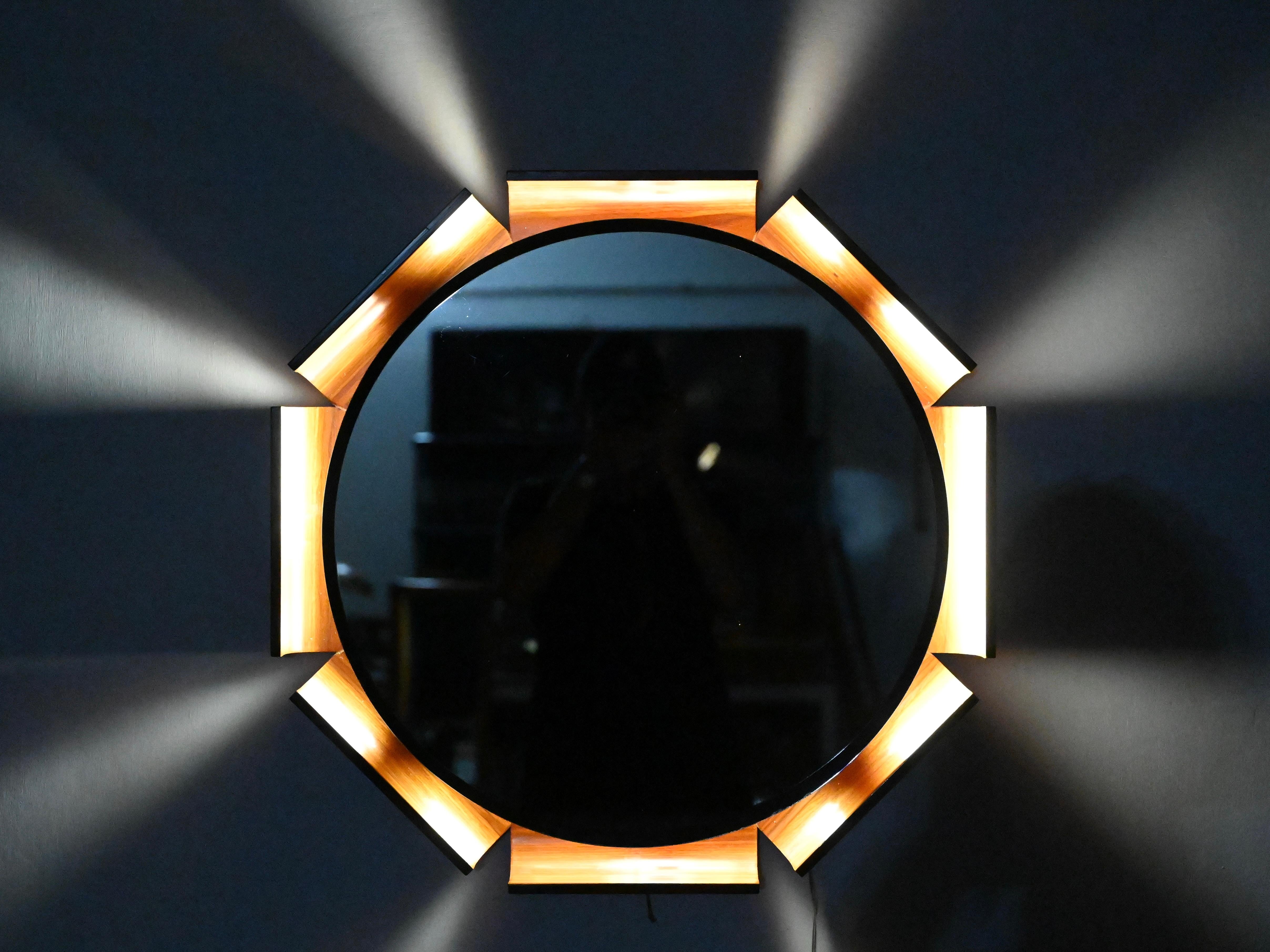 Mid-Century Modern Italian Curved Teak Backlit Bevel Mirror by Ico Parisi for ISA, 1968 For Sale