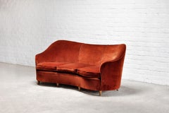 Italienisches geschwungenes Sofa aus Samt von Bega Melchiorre, 1950''s
