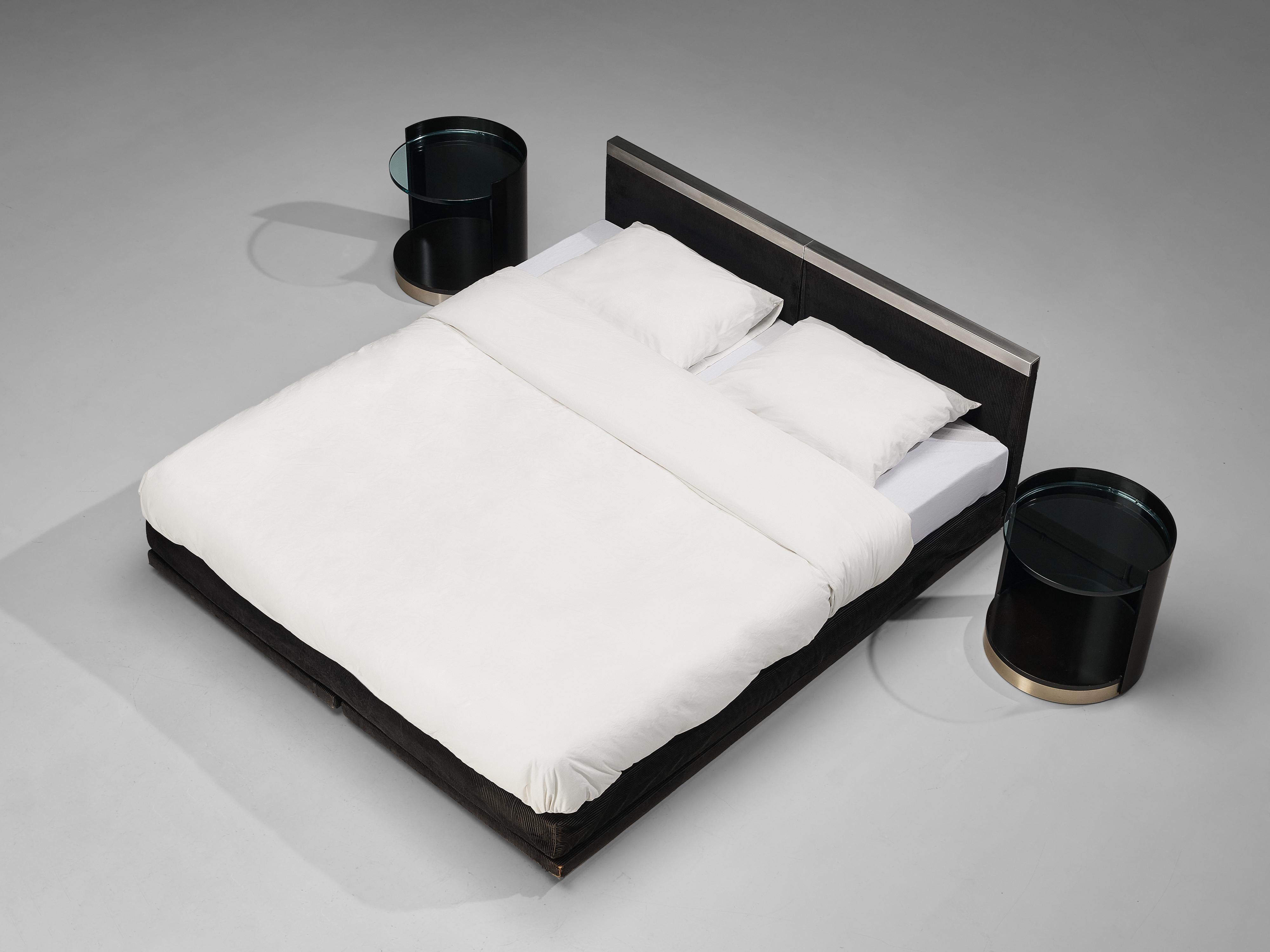 Post-Modern Italian Custom-Made Bed by Bazzani with Gianni Moscatelli Nightstands