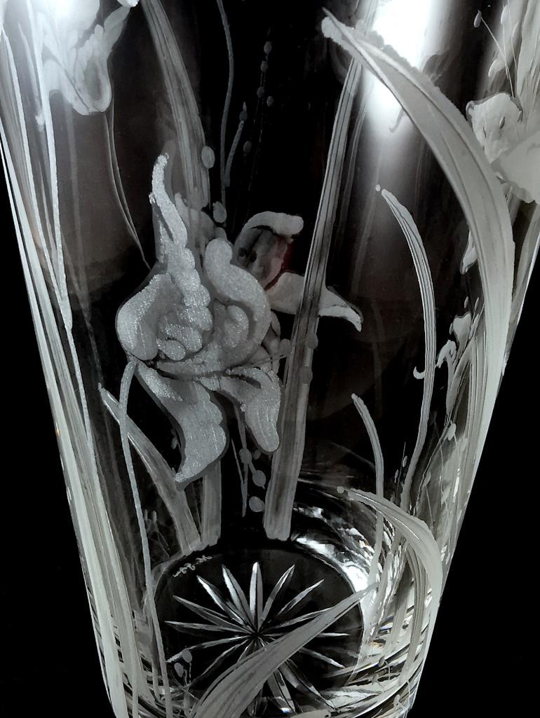 Italian Cut And Ground Crystal Vase With Flower Decoration For Sale 4