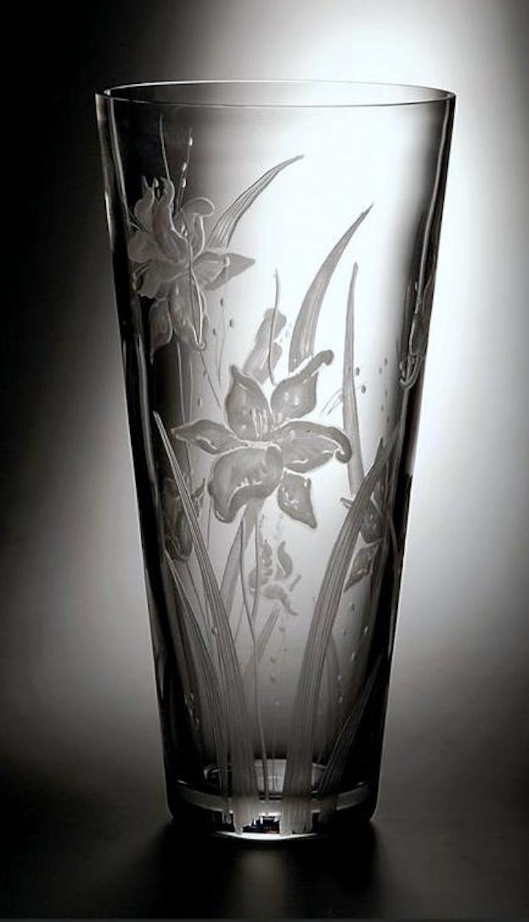 Hand-Crafted Italian Cut And Ground Crystal Vase With Flower Decoration For Sale