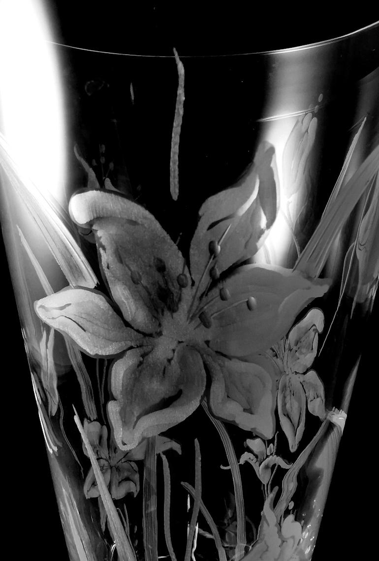 Italian Cut And Ground Crystal Vase With Flower Decoration For Sale 3
