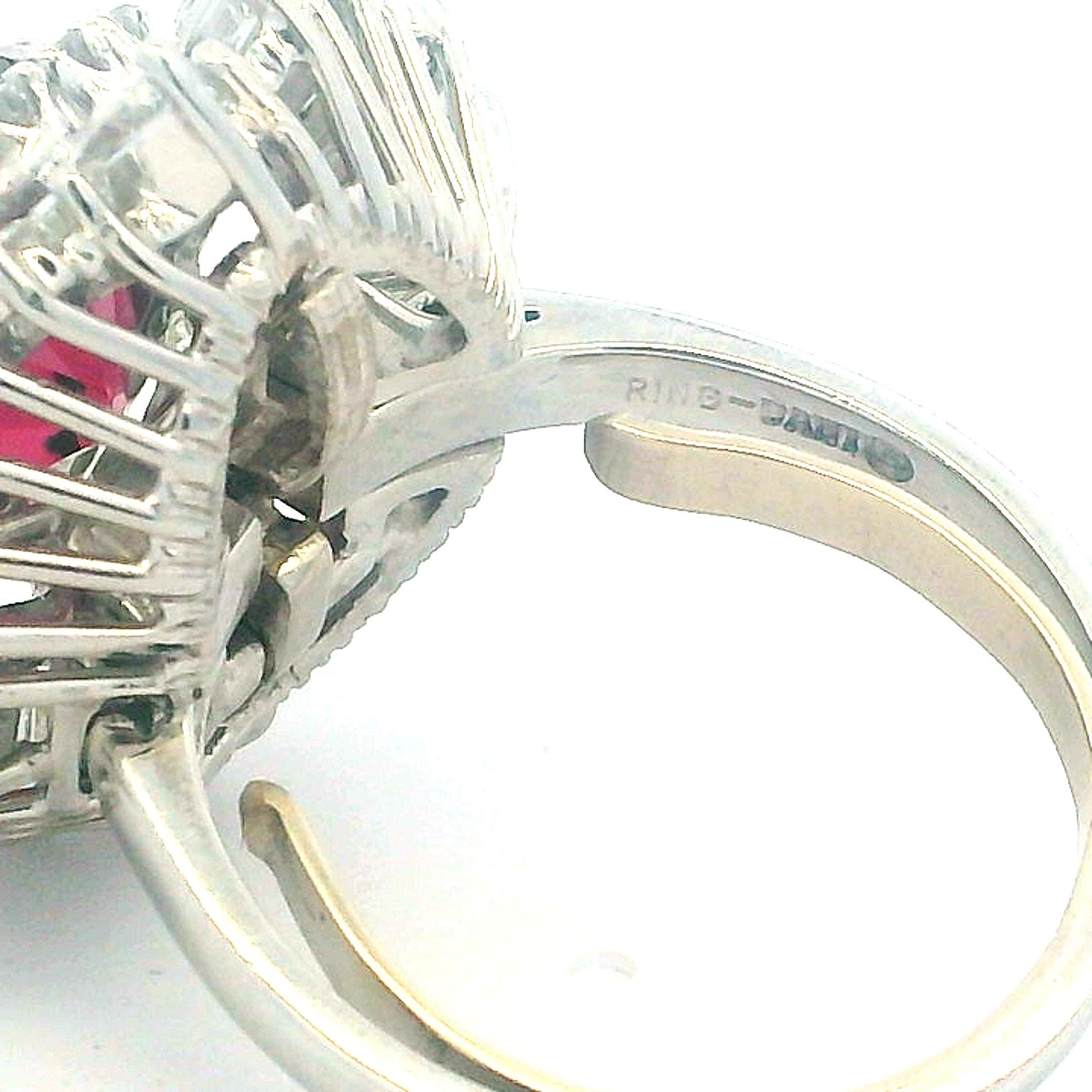 Anillo italiano Damiani de platino con granate de 6,15 quilates y diamantes de 3,25 quilates en venta 5