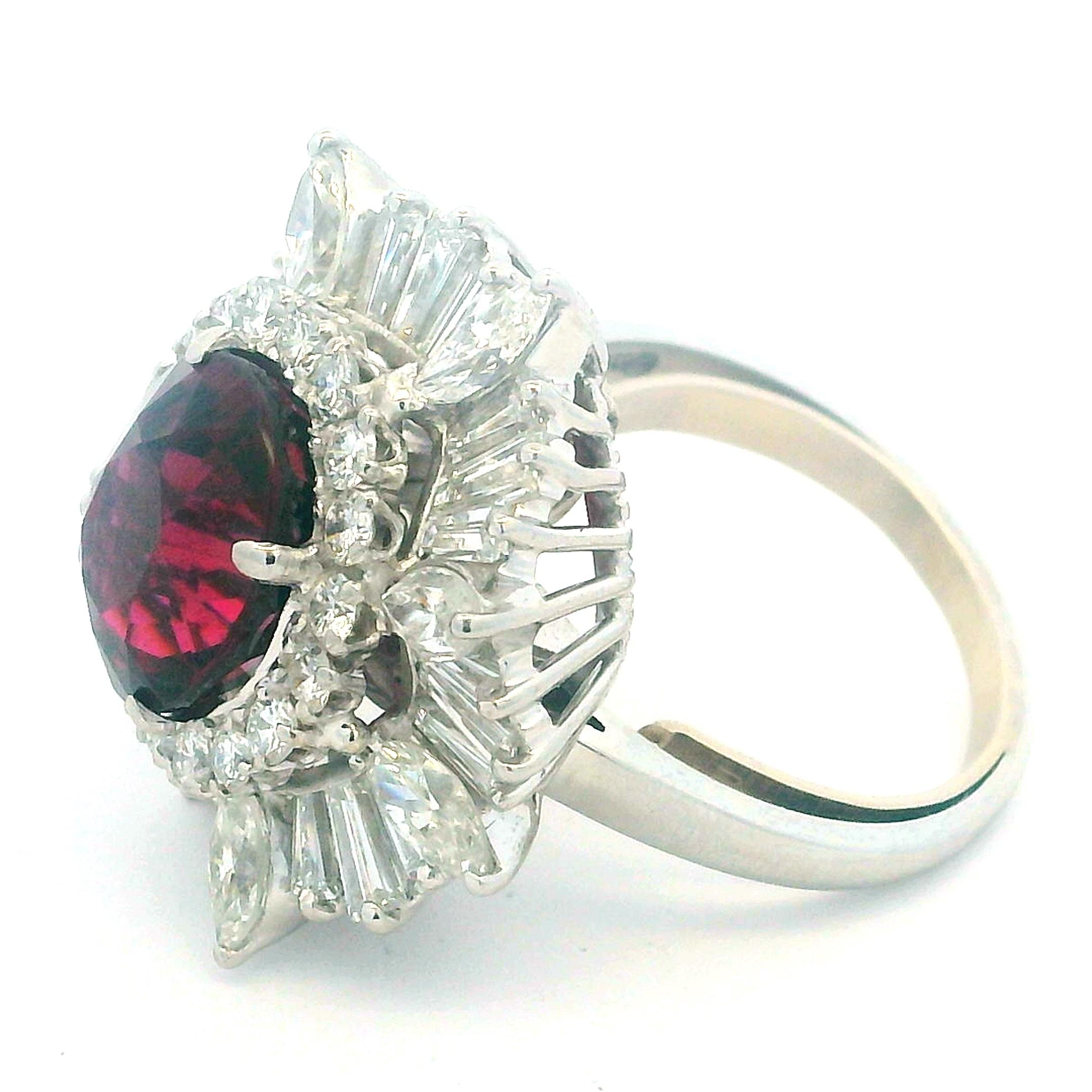 Anillo italiano Damiani de platino con granate de 6,15 quilates y diamantes de 3,25 quilates en venta 9