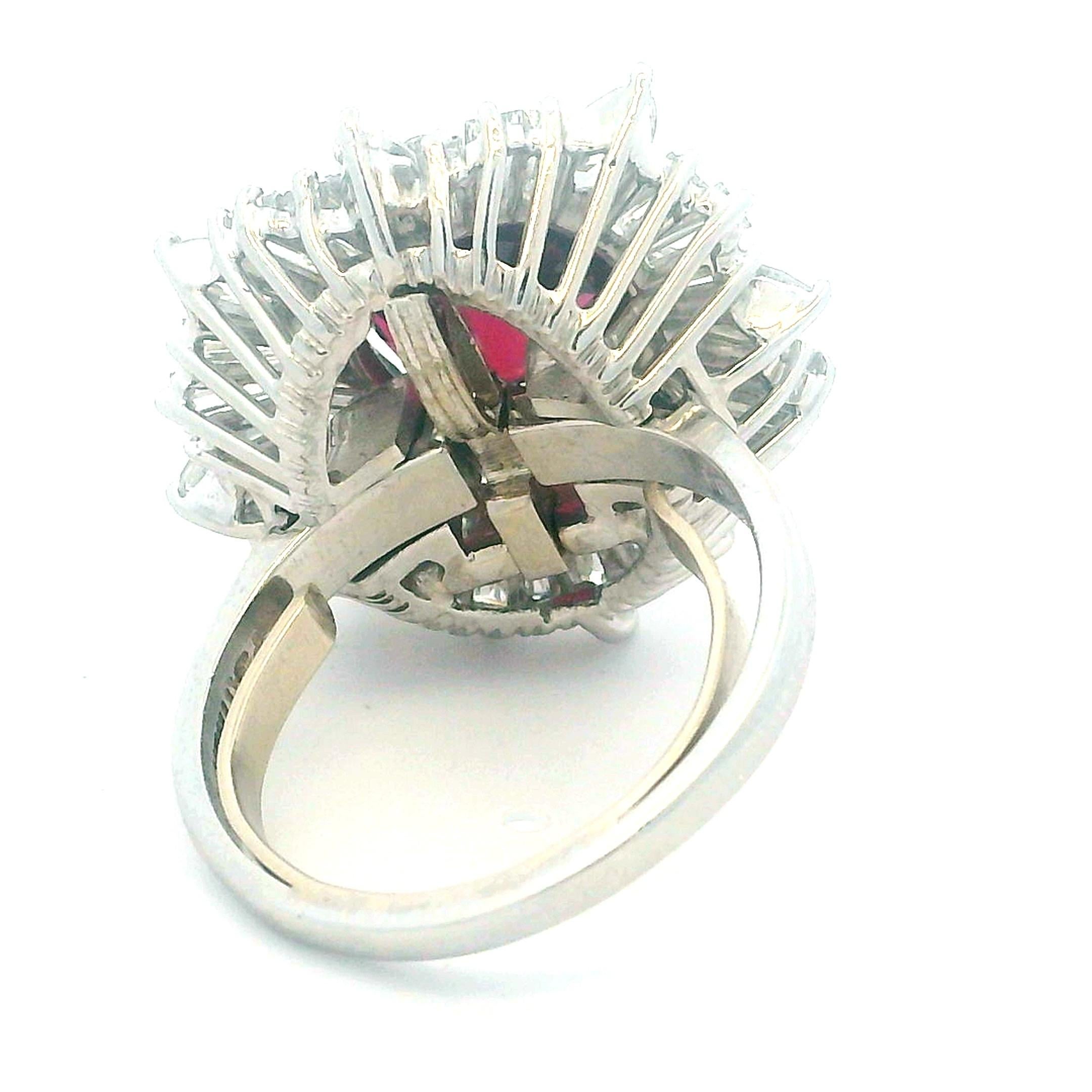 Anillo italiano Damiani de platino con granate de 6,15 quilates y diamantes de 3,25 quilates en venta 2