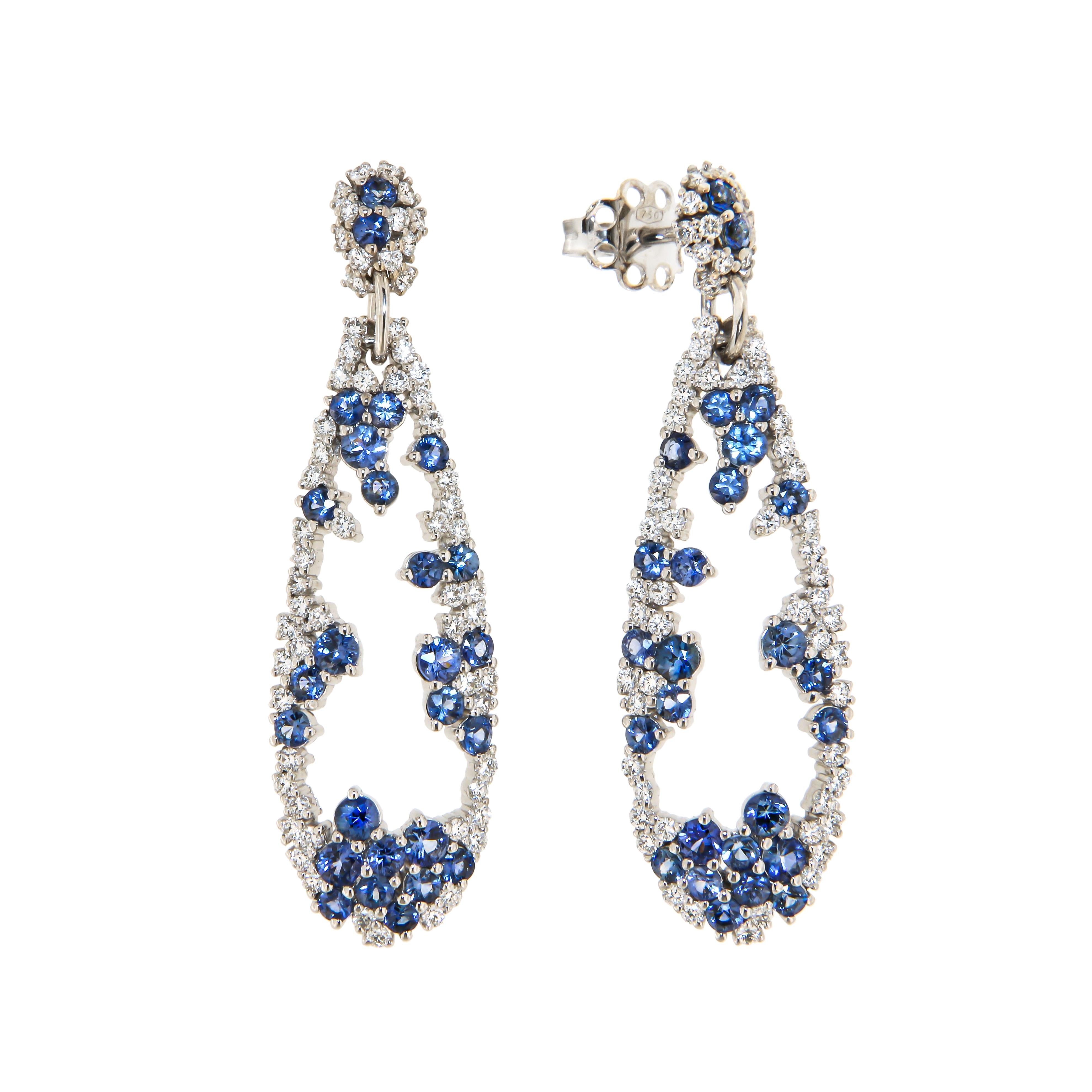 Modern Italian Dangle Blue Sapphire Diamond Cocktail White 18k Gold Earrings for Her For Sale