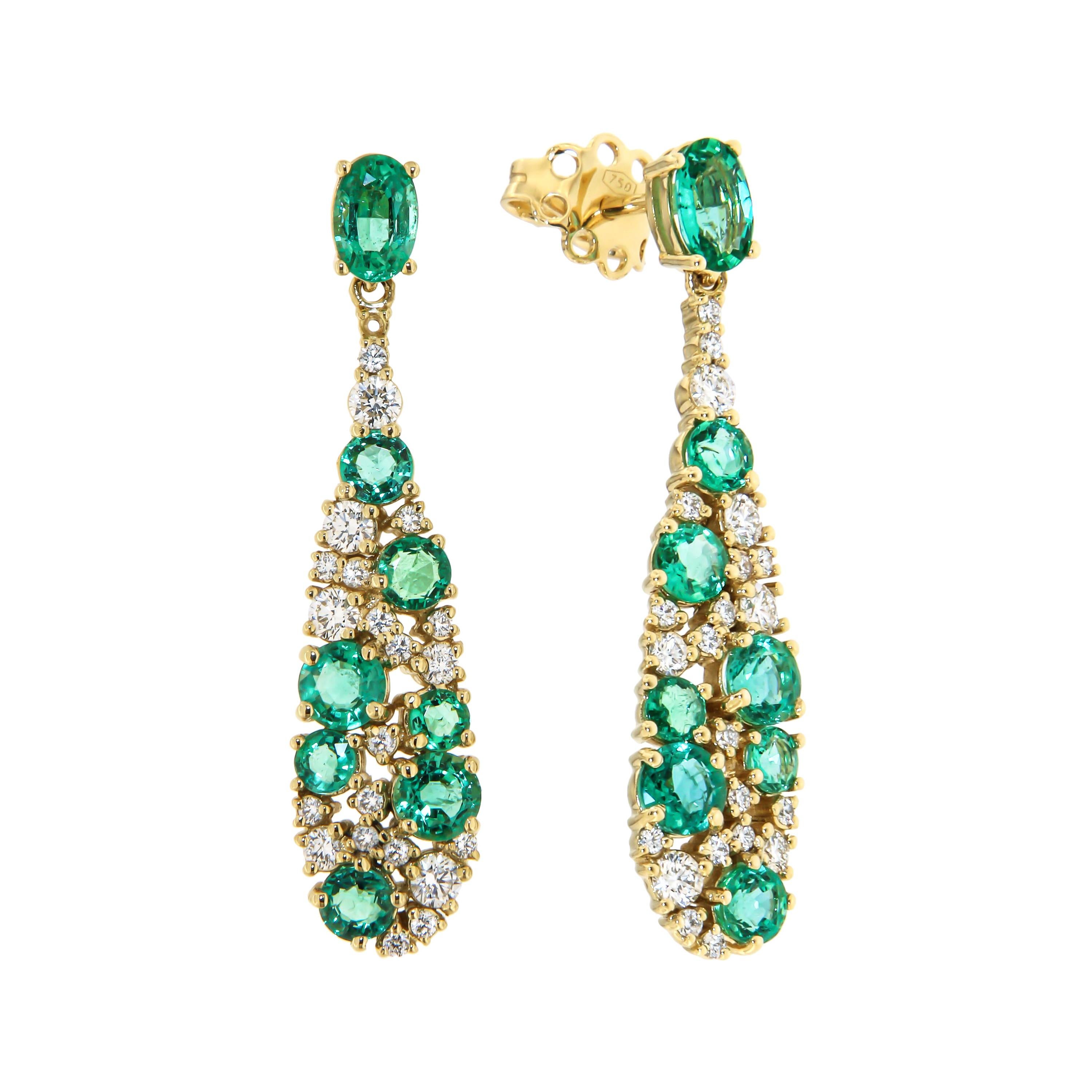 Italian Dangle Emerald Diamond Cocktail Yellow 18K Gold Earrings for Her