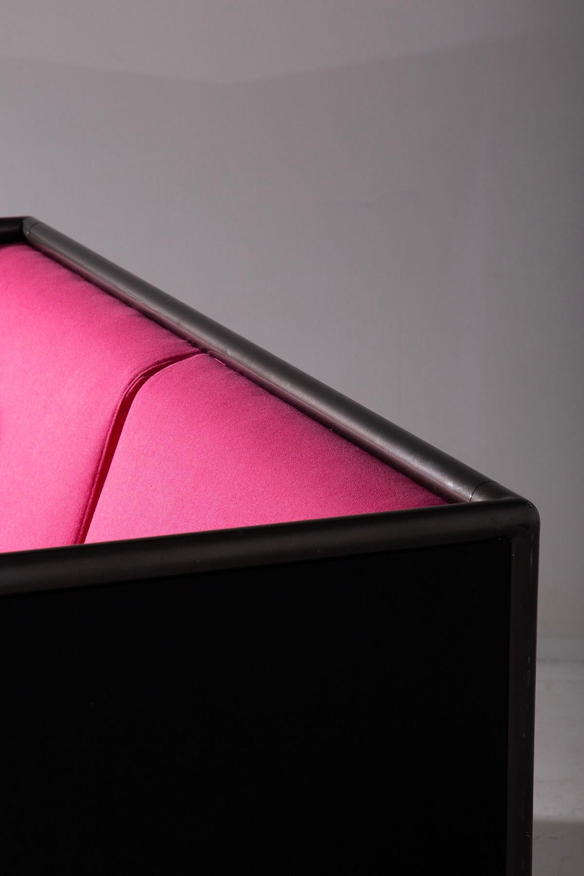 Italian Danube sofa by Ettore Sottsass for Cassina In Good Condition For Sale In Milano, IT