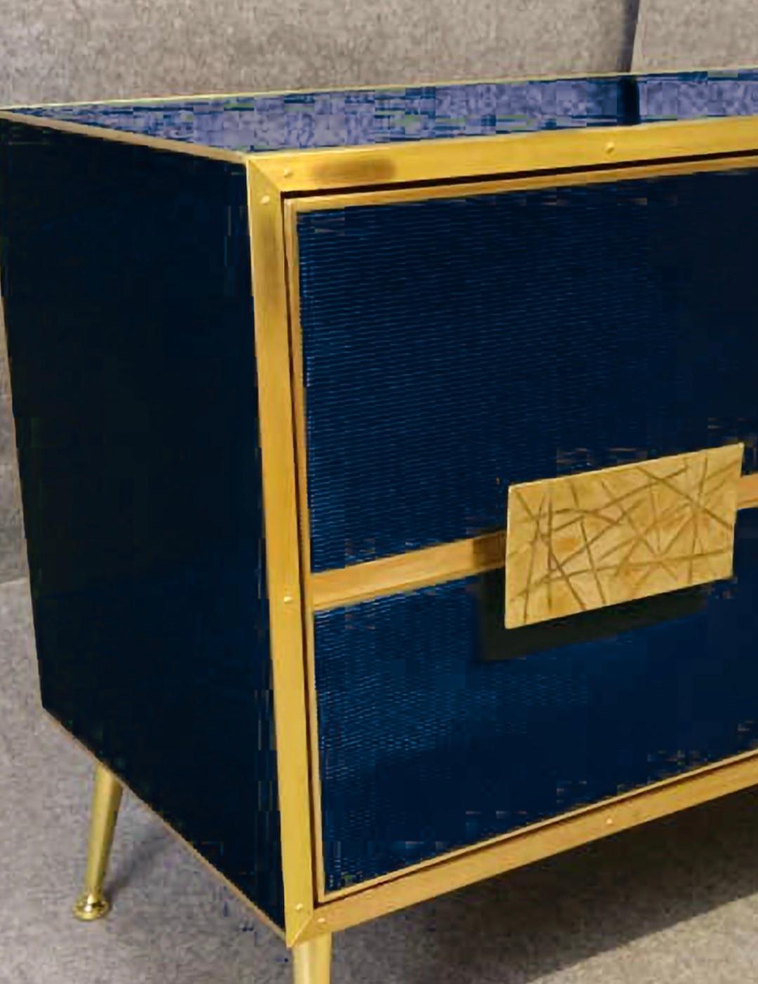 Aparador italiano verde oscuro con cristal de Murano 'Grisinato' y latón en venta 2