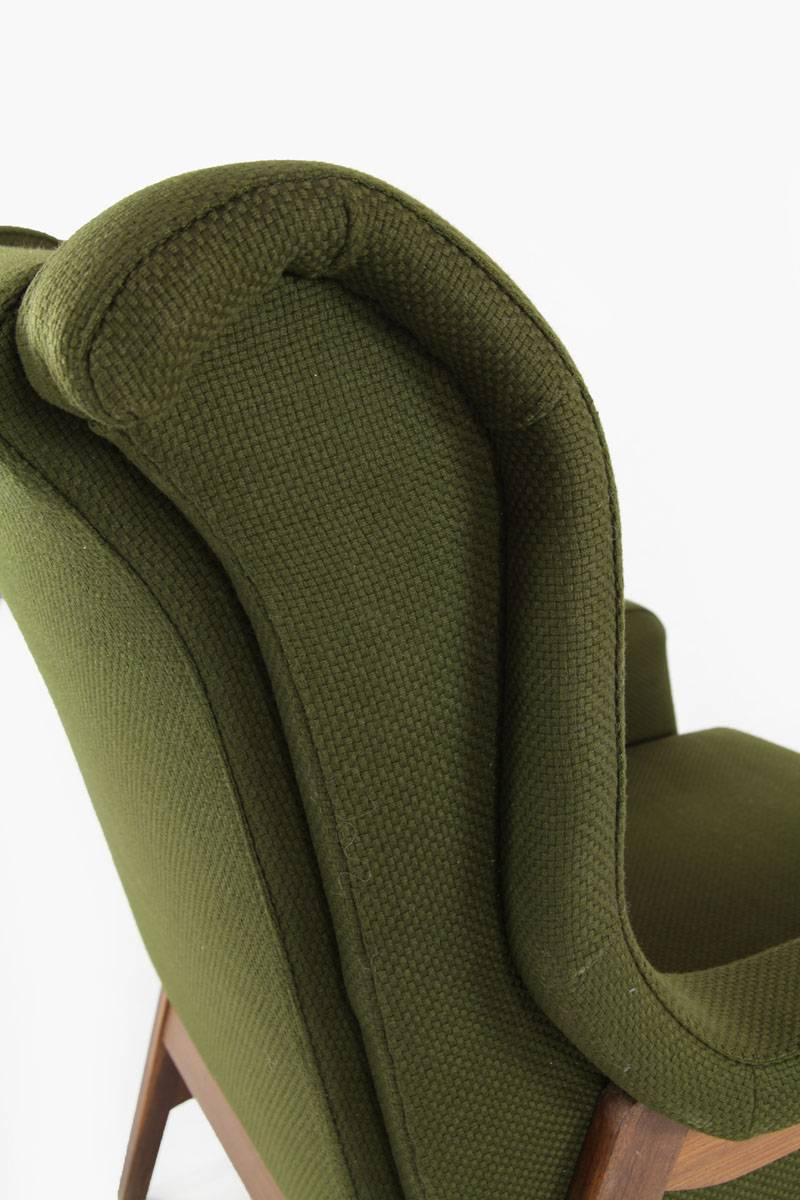 Italian Dark Olive Green Wingchair in the Manner of Gianfranco Frattini For Sale 4