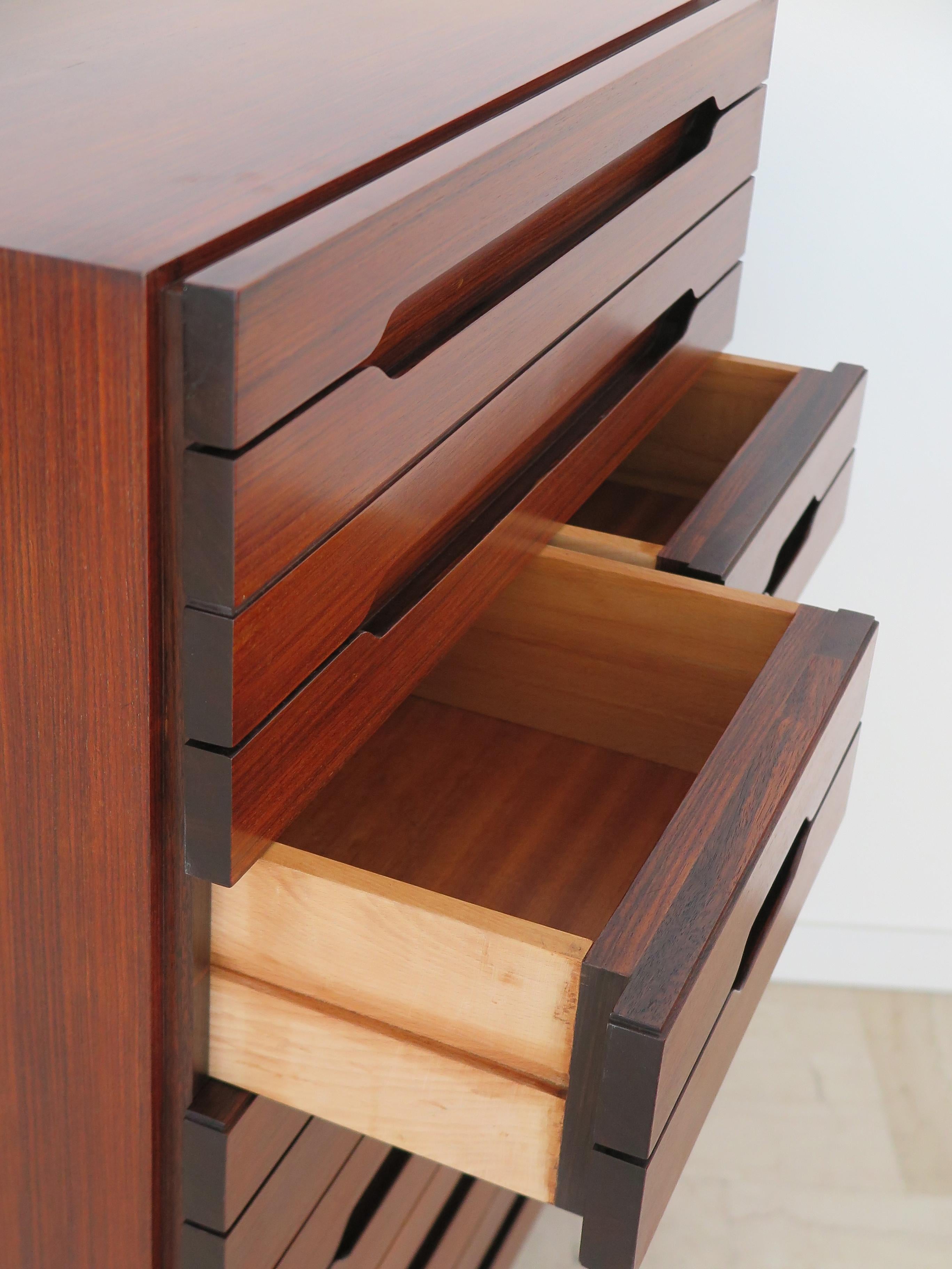Italian Dark Wood Midcentury Modern Design Cabinet Chest of Drawers 1960s For Sale 9