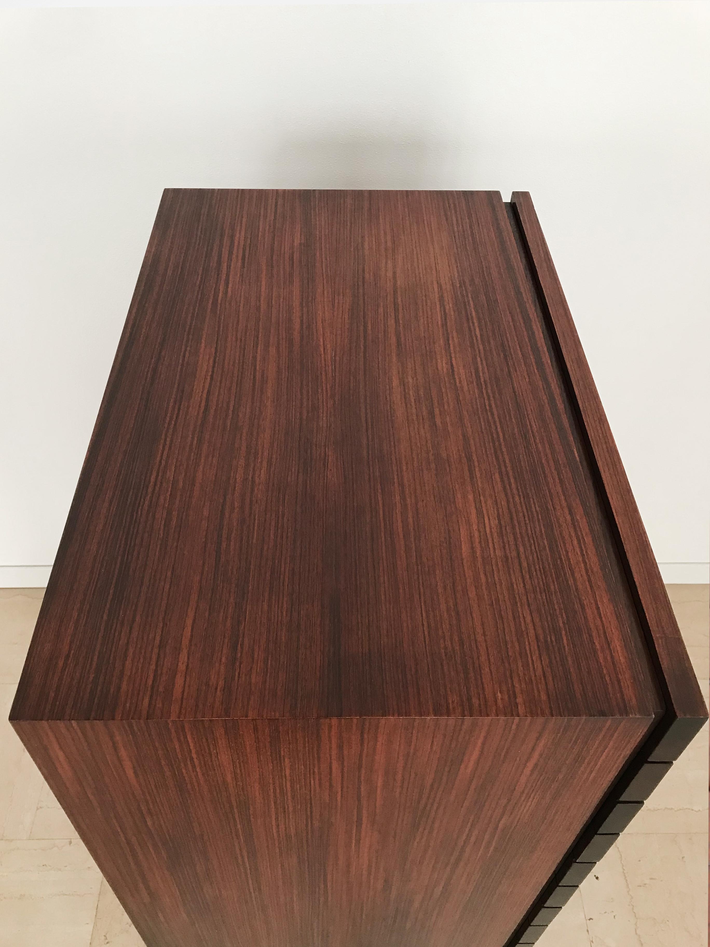 Italian Dark Wood Midcentury Modern Design Cabinet Chest of Drawers 1960s For Sale 2