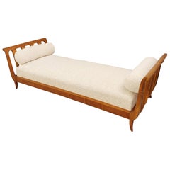 Italian Day Bed from the 1940s in the Style of Paolo Buffa, New Upholstery