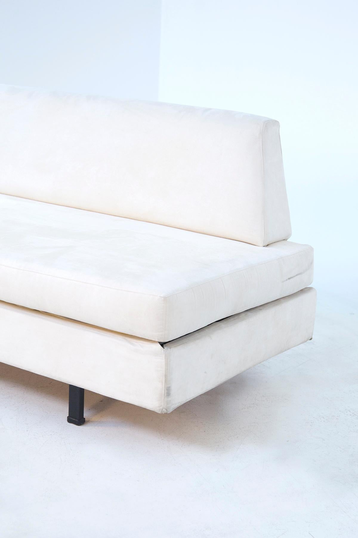 Mid-Century Modern Italian Daybed by IPE in White Fabric and Iron, 1960s