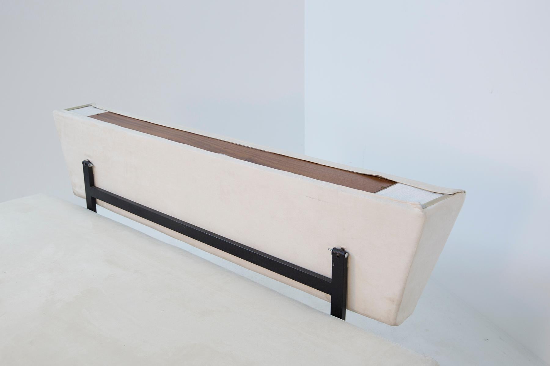 Wood Italian Daybed by IPE in White Fabric and Iron, 1960s