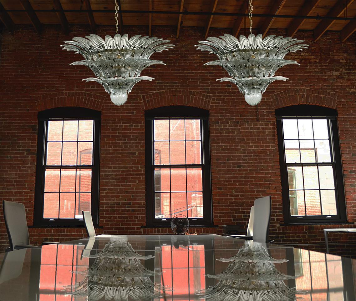 Lampadario italiano Deco a foglie di Murano In condizioni buone in vendita a Budapest, HU