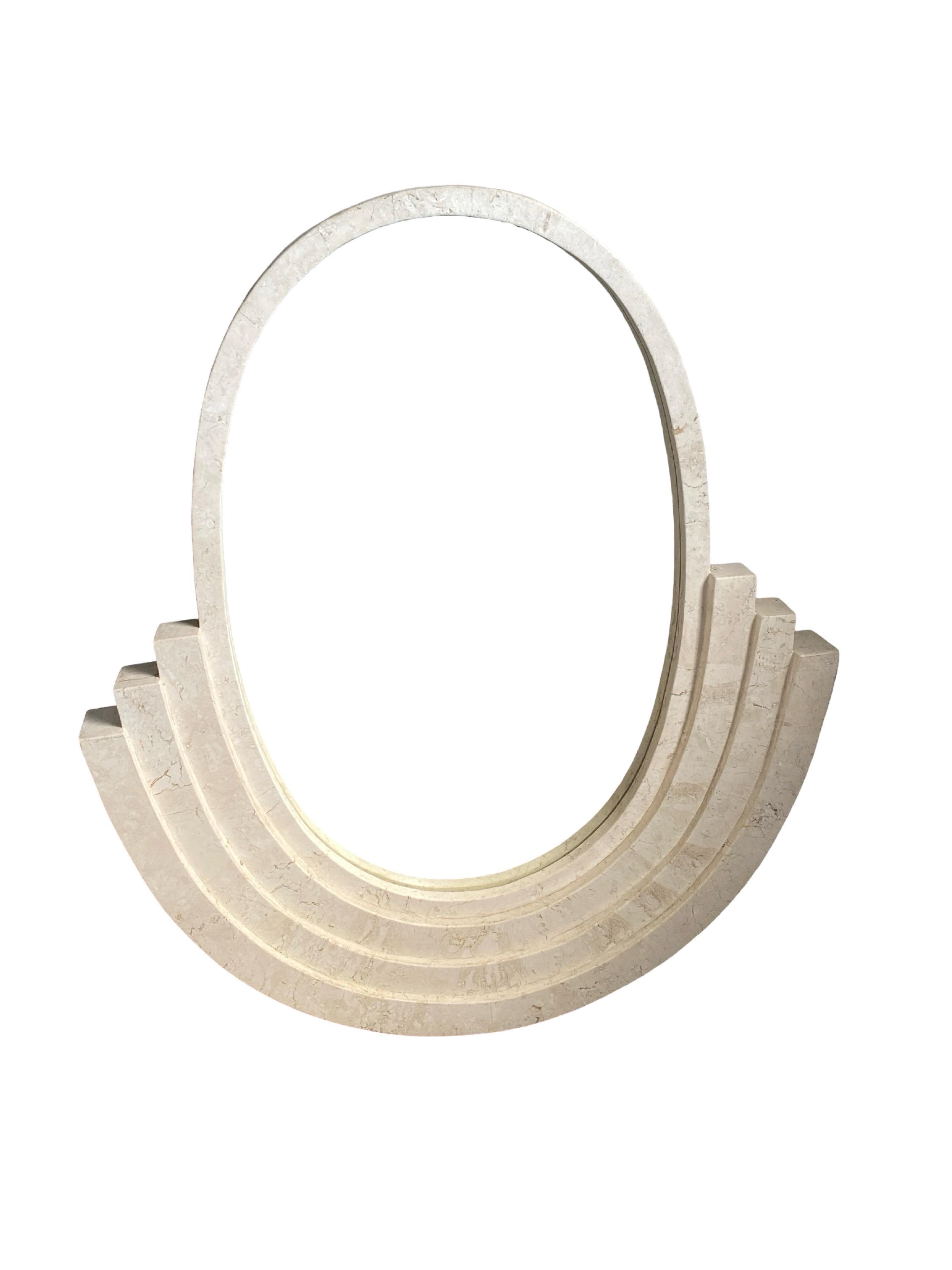 Specchio in stile Deco italiano di marmo beige tessellato Maitland Smith in vendita 10