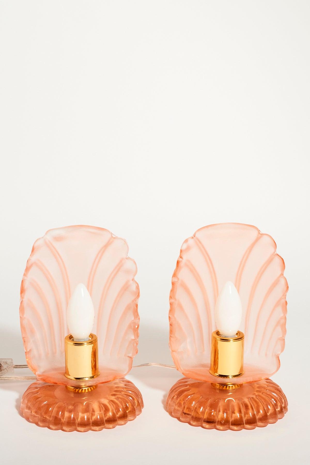 Italian Deco Style Peach Pink Glass Shell Lamps Set of Two In Excellent Condition In New York, NY