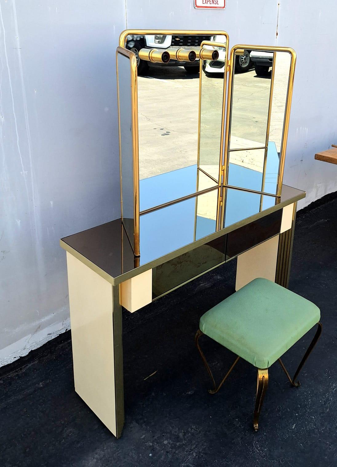 Métal Vantyque italienne avec miroir Triptih en laiton et tabouret Pier Luigi Colli en vente