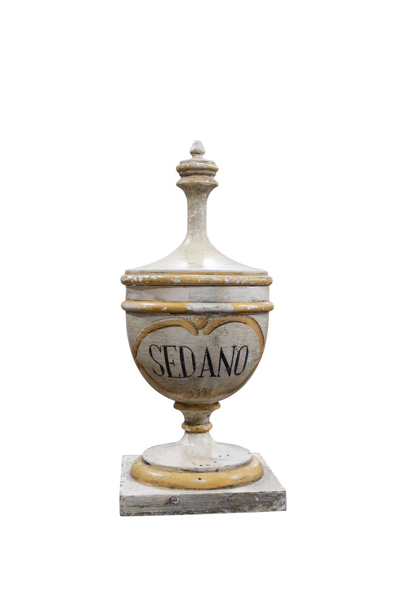 XXI secolo e contemporaneo Italian Decorative Apothecary Jars in vendita