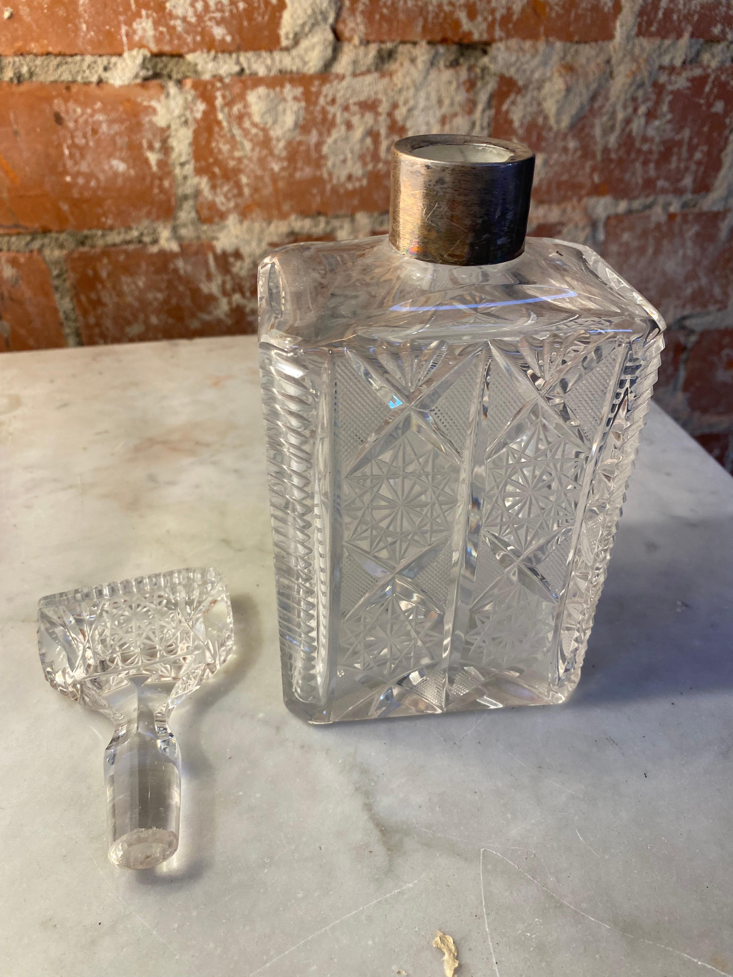 Italian Decorative Crystal and Silver Bottle 1940s For Sale 1