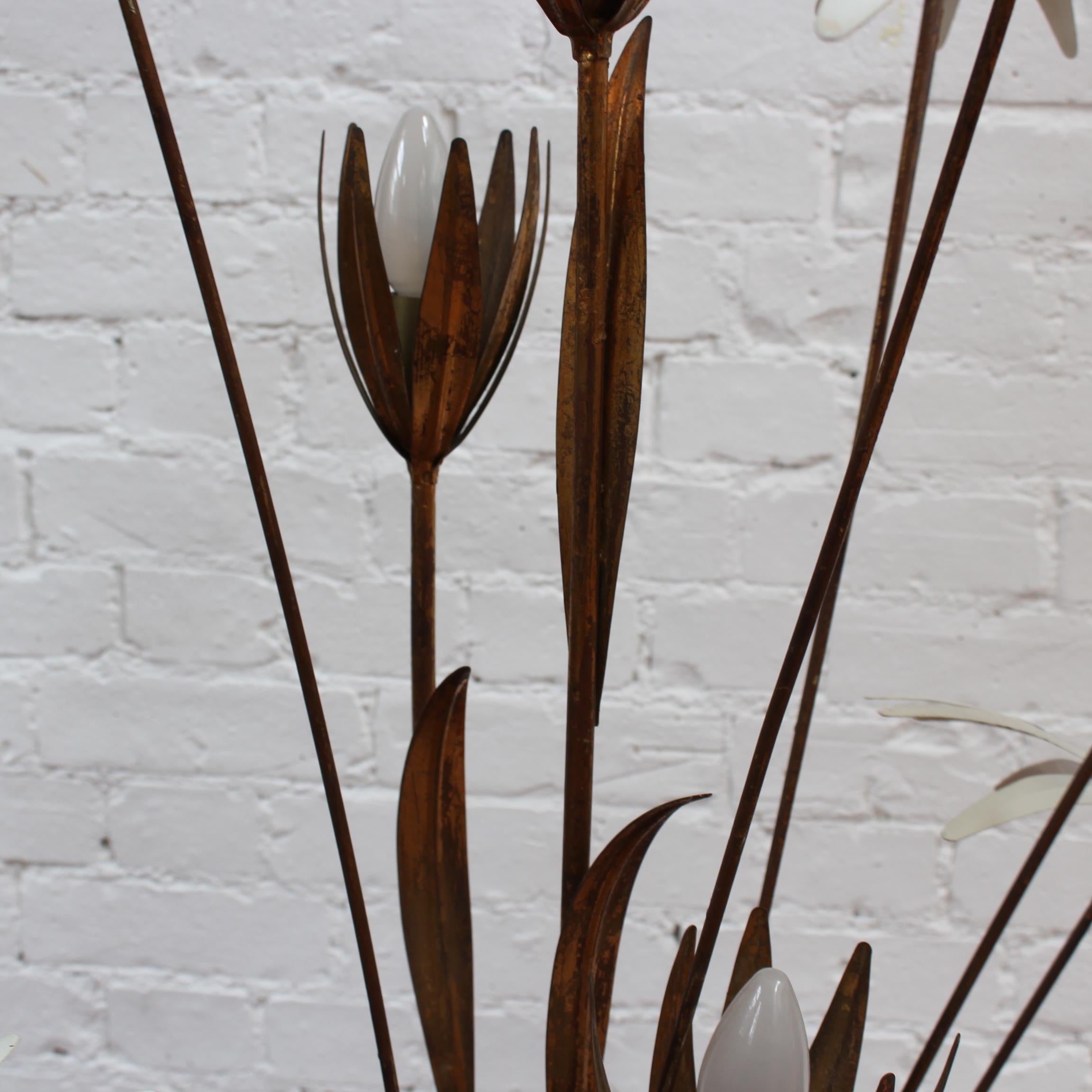 Italian Decorative Floor Lamp with Flower Motif (circa 1970s) - Large For Sale 5