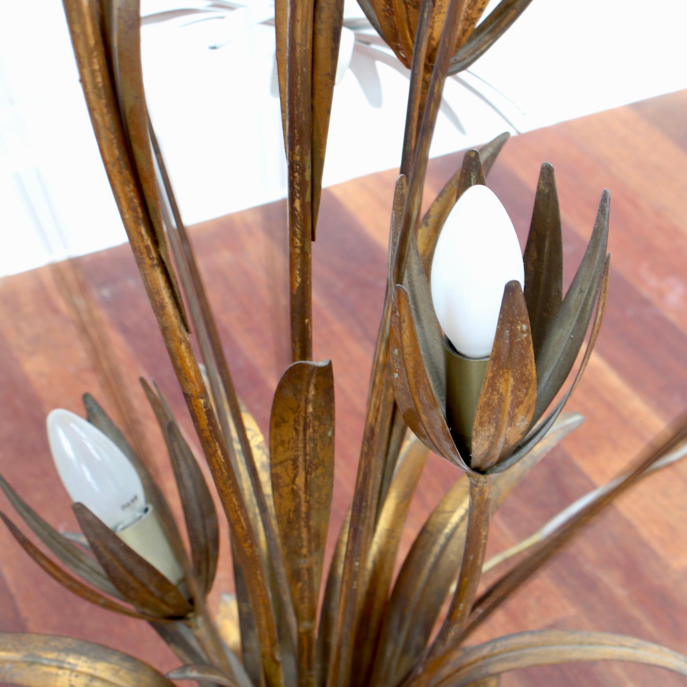 Italian Decorative Floor Lamp with Flower Motif (circa 1970s) - Large For Sale 7