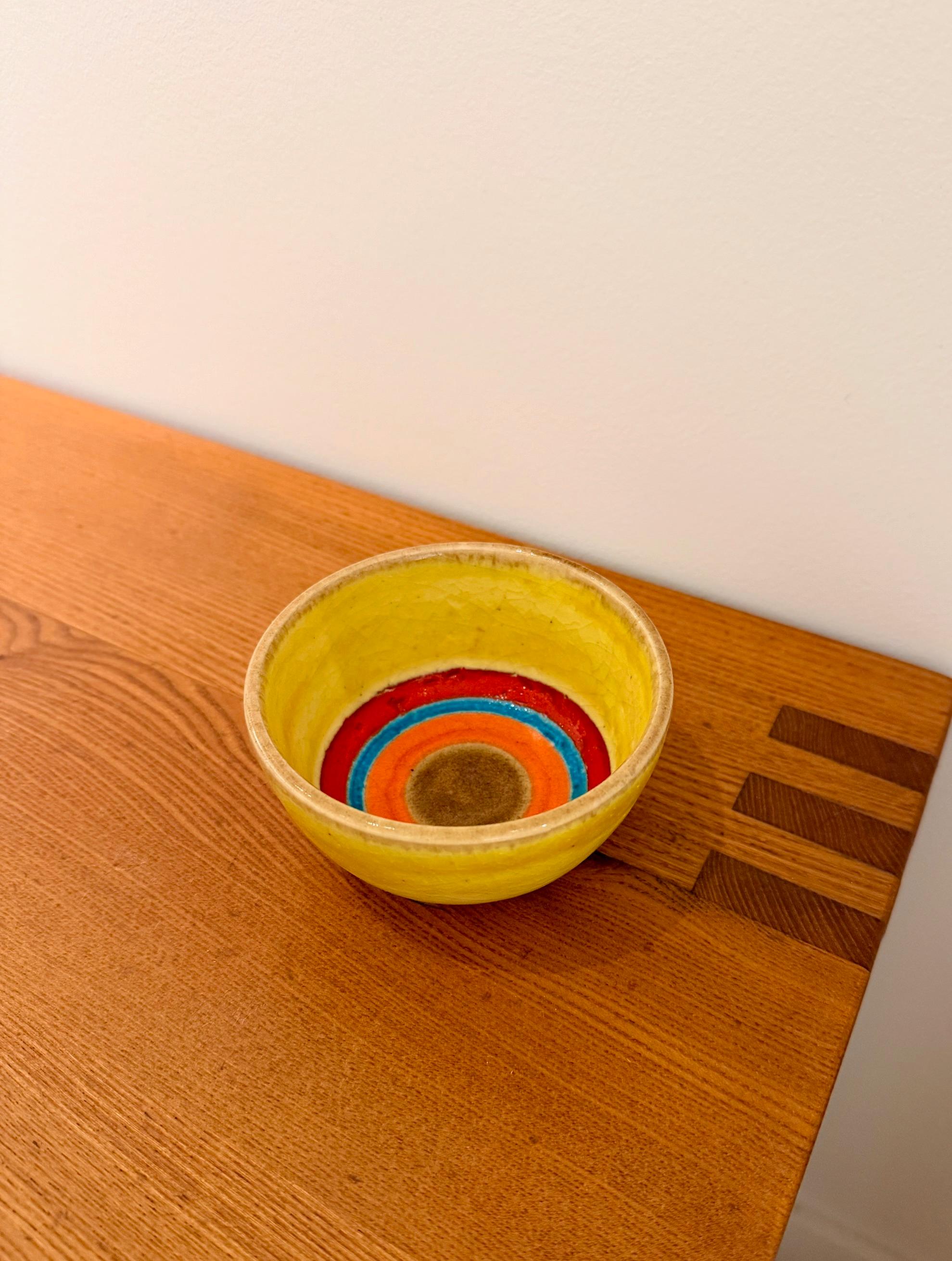 Dekorative italienische Keramikschale aus der Mitte des Jahrhunderts, signiert von Gambone im Angebot 5