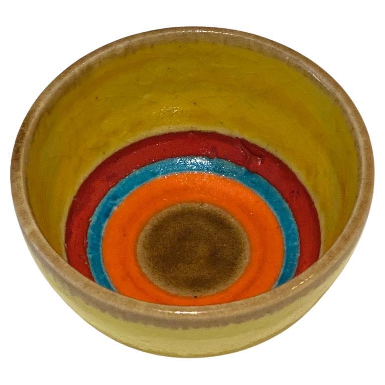 Tazza decorativa italiana di metà secolo in ceramica firmata da Gambone