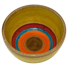 Tazza decorativa italiana di metà secolo in ceramica firmata da Gambone