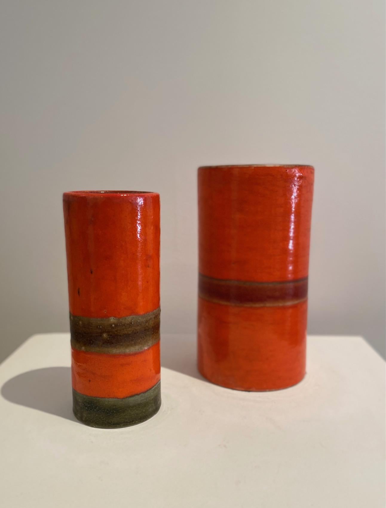 Paire de vases en céramique décoratifs italiens du milieu du siècle signés par Gambone en vente 4