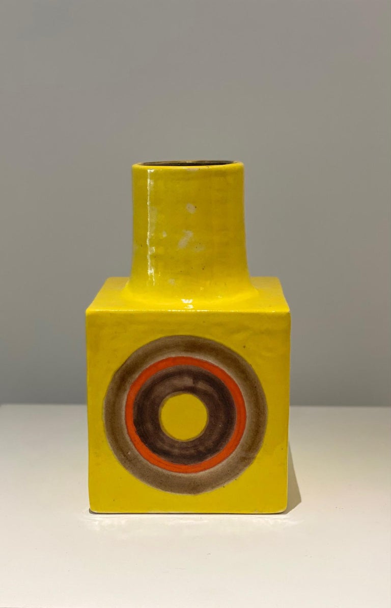 Mid-20th Century Italian Decorative Mid-Century Yellow Ceramic Vase Signed by Gambone For Sale