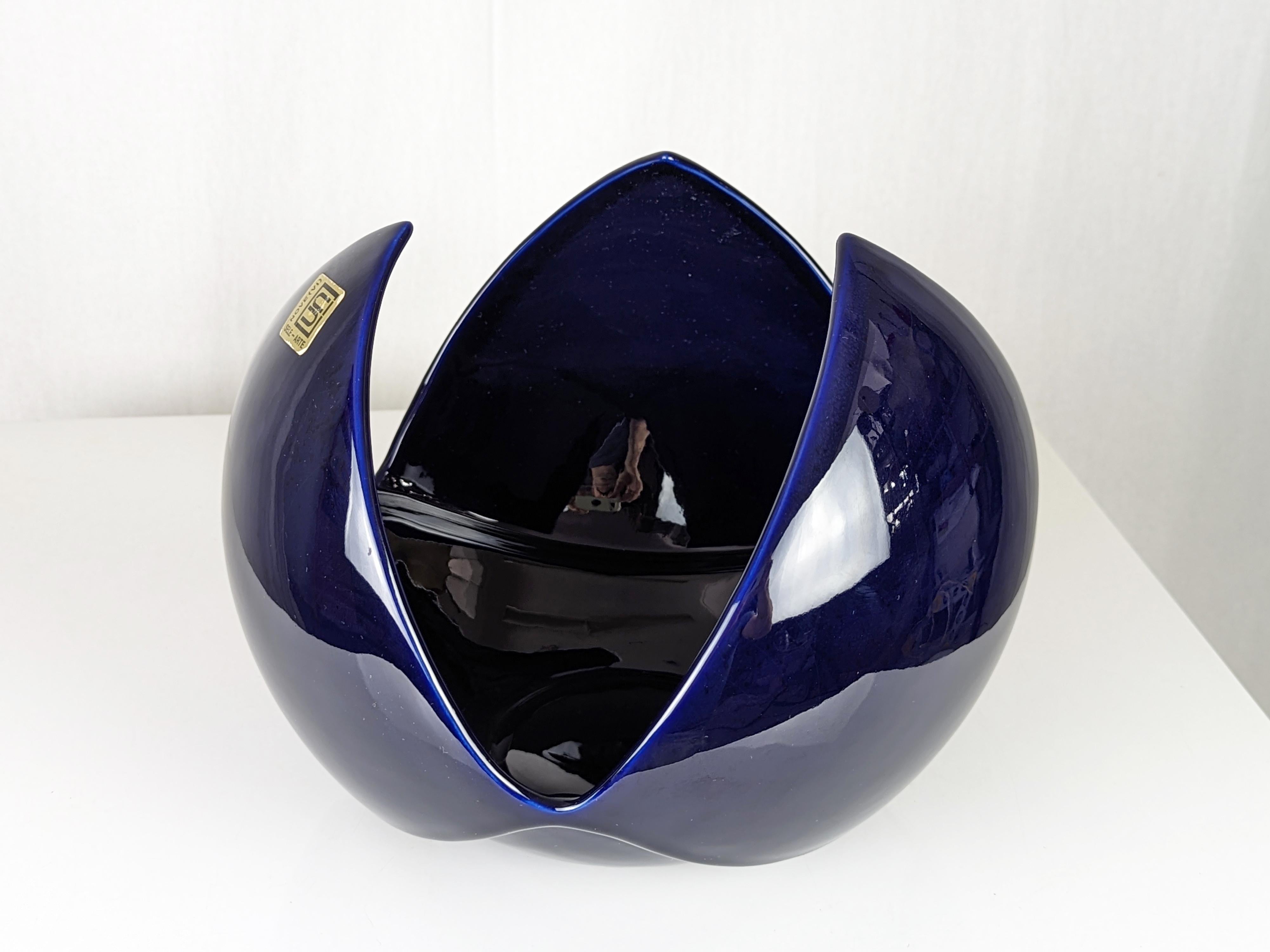 Space Age Italian deep blue ceramic vase centerpiece by Sele Arte, Nove 1970s For Sale
