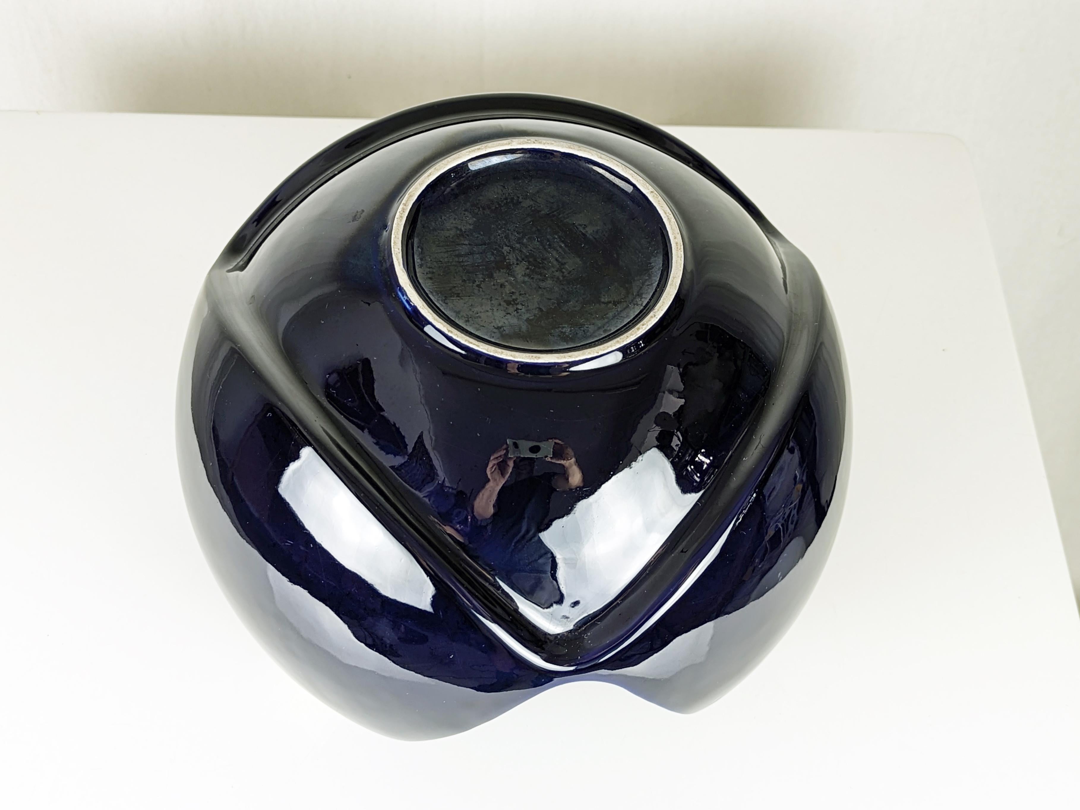 Italian deep blue ceramic vase centerpiece by Sele Arte, Nove 1970s For Sale 1