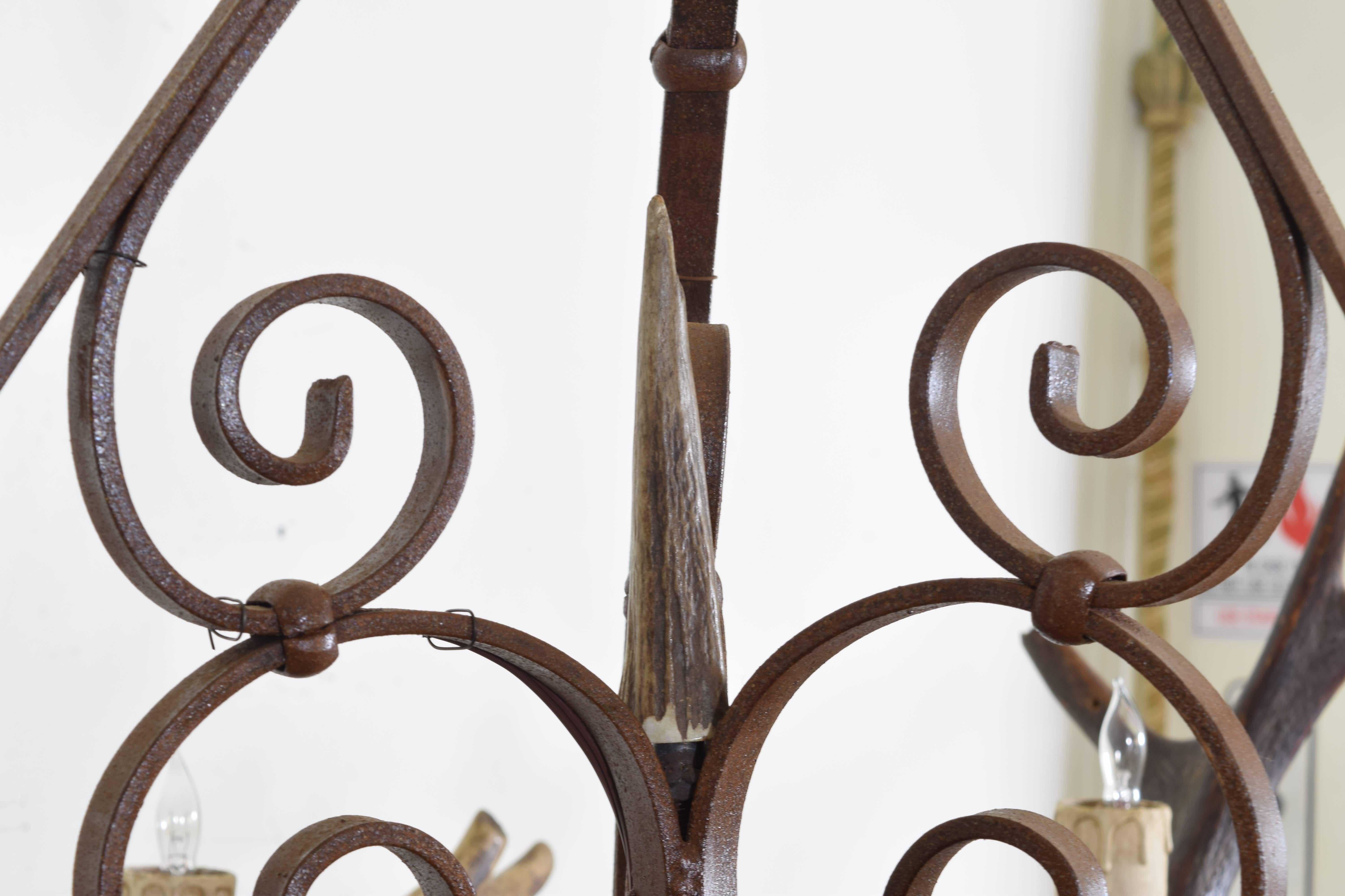 Italian Deer Antler, Eight-Light Chandelier, 20th Century, UL Wired 4