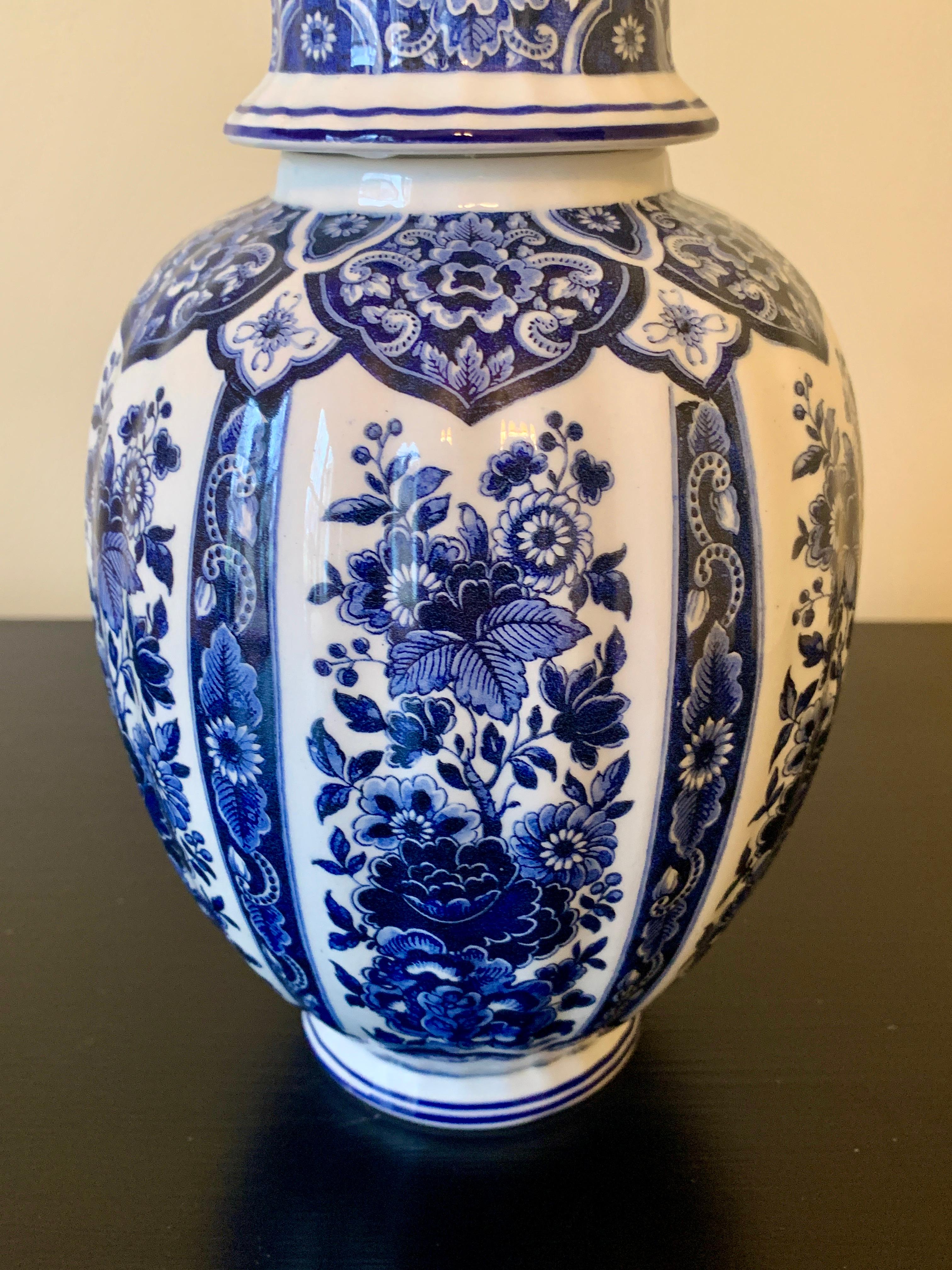 20th Century Italian Delfts Blue and White Chinoiserie Porcelain Ginger Jar by Ardalt 