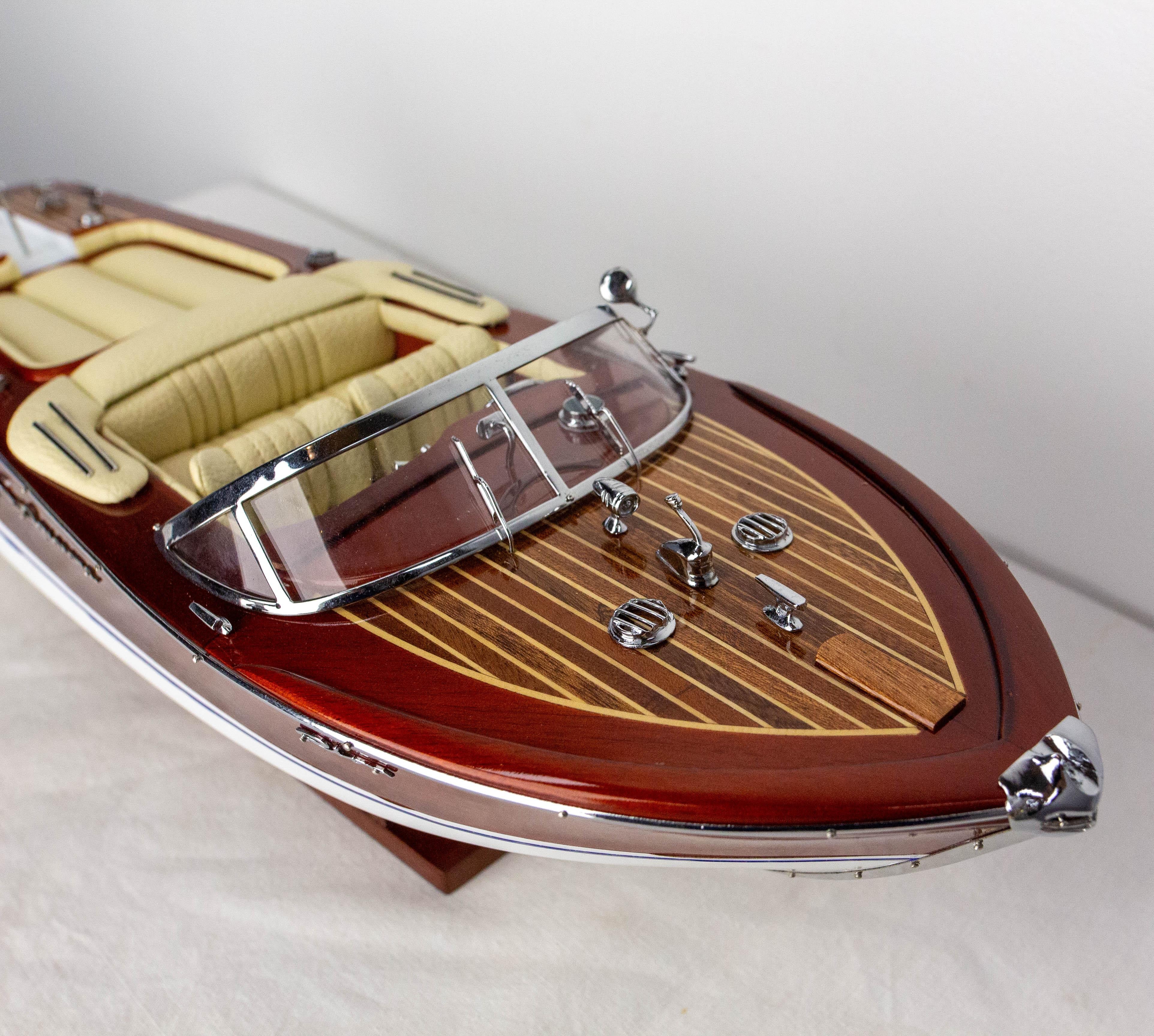 italian wooden boat