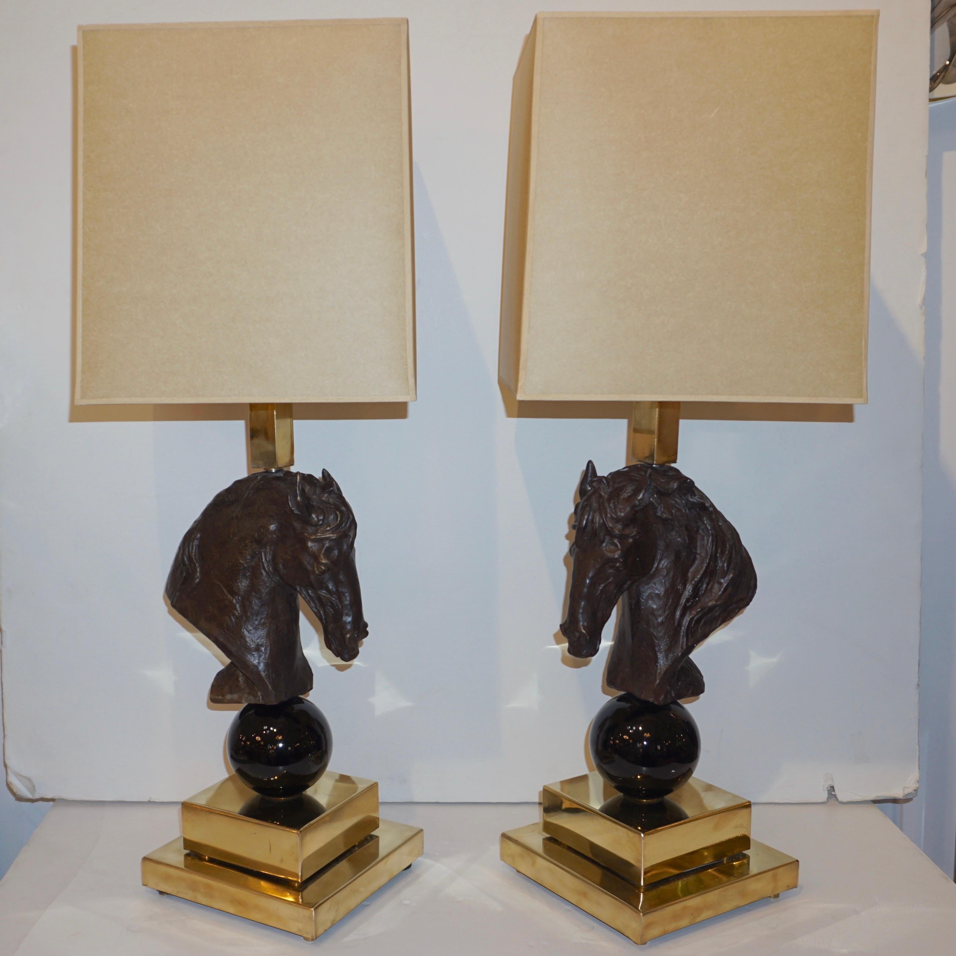 Italian Design 1990s Horse Bronze Sculpture Black Glass Pair of Brass Lamps For Sale 7
