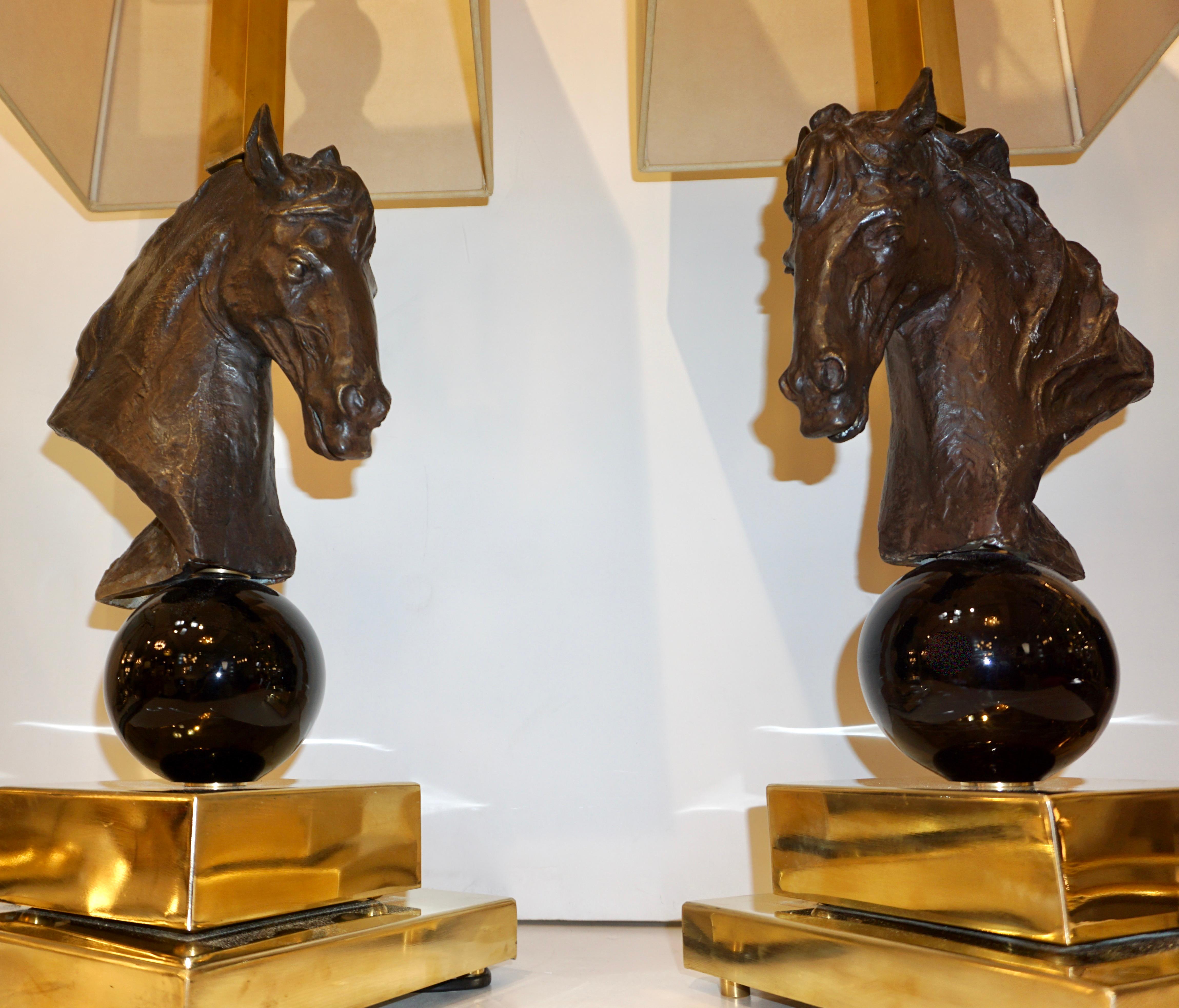 Organic Modern Italian Design 1990s Horse Bronze Sculpture Black Glass Pair of Brass Lamps For Sale