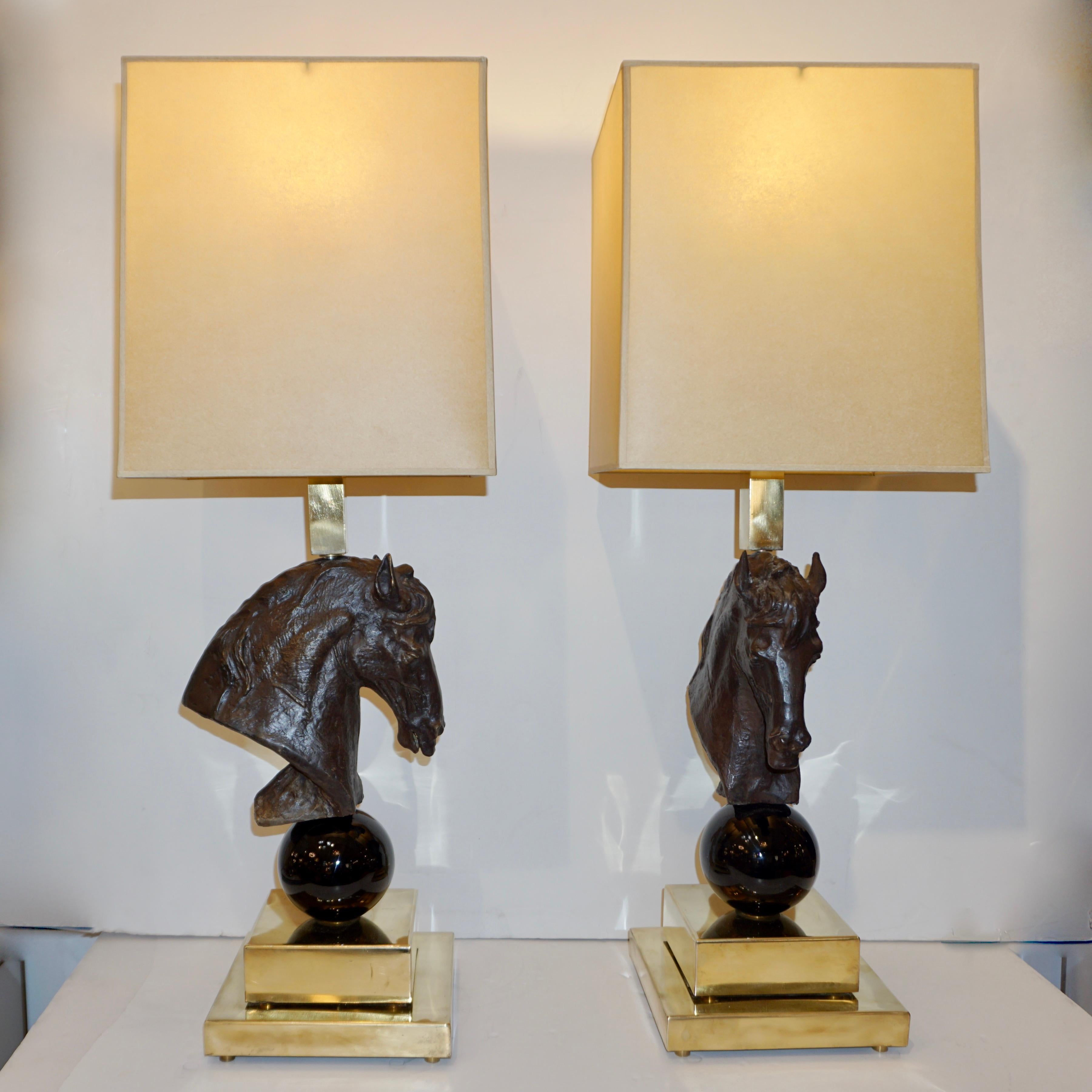 Italian Design 1990s Horse Bronze Sculpture Black Glass Pair of Brass Lamps For Sale 1