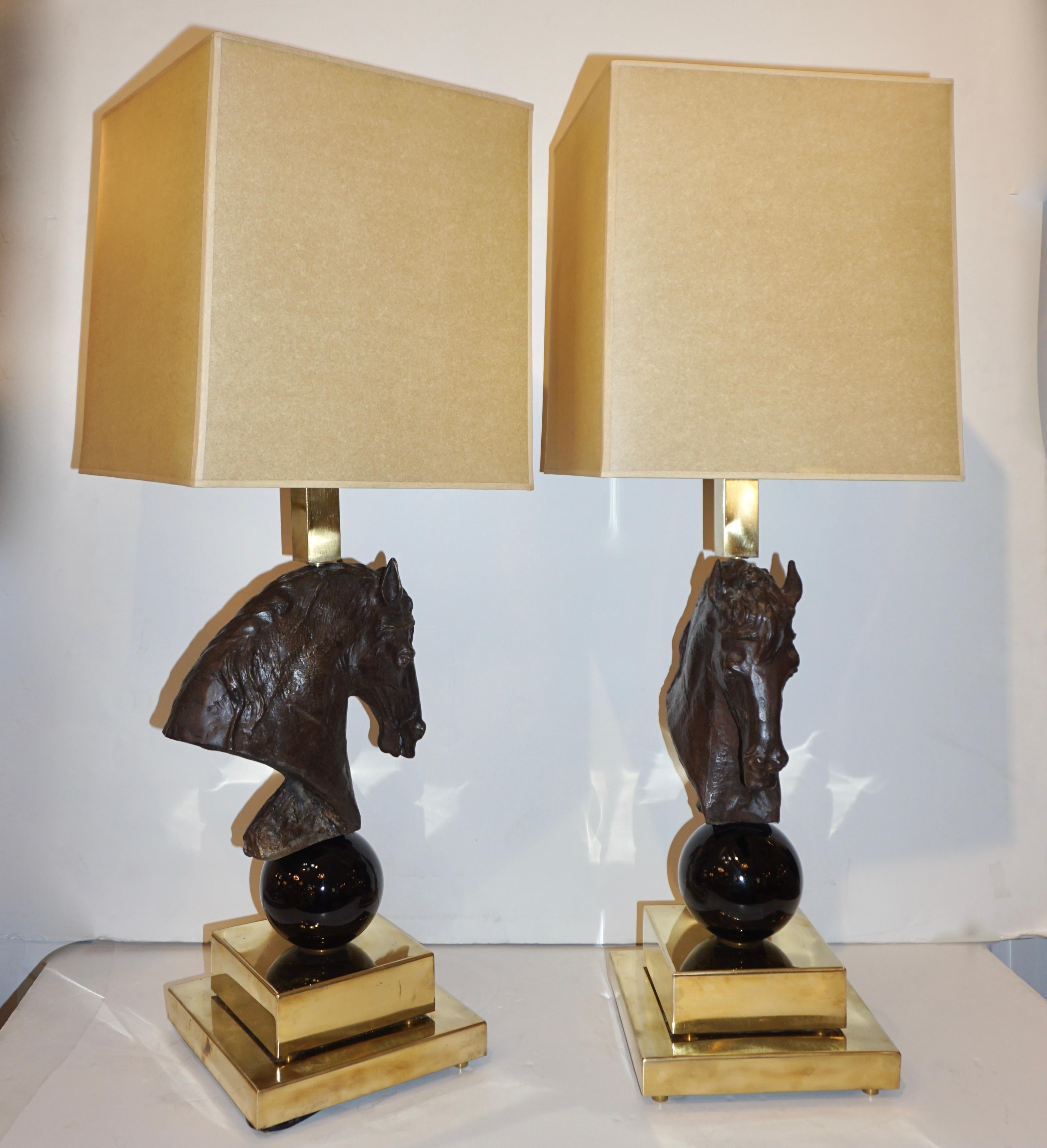 Italian Design 1990s Horse Bronze Sculpture Black Glass Pair of Brass Lamps For Sale 3