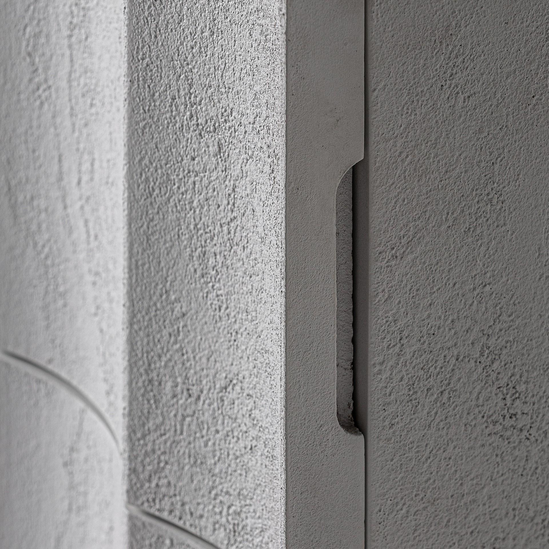 Italienisches Design und brutalistischer Stil Weißer Betonstein Nachttisch im Zustand „Neu“ im Angebot in Tourcoing, FR