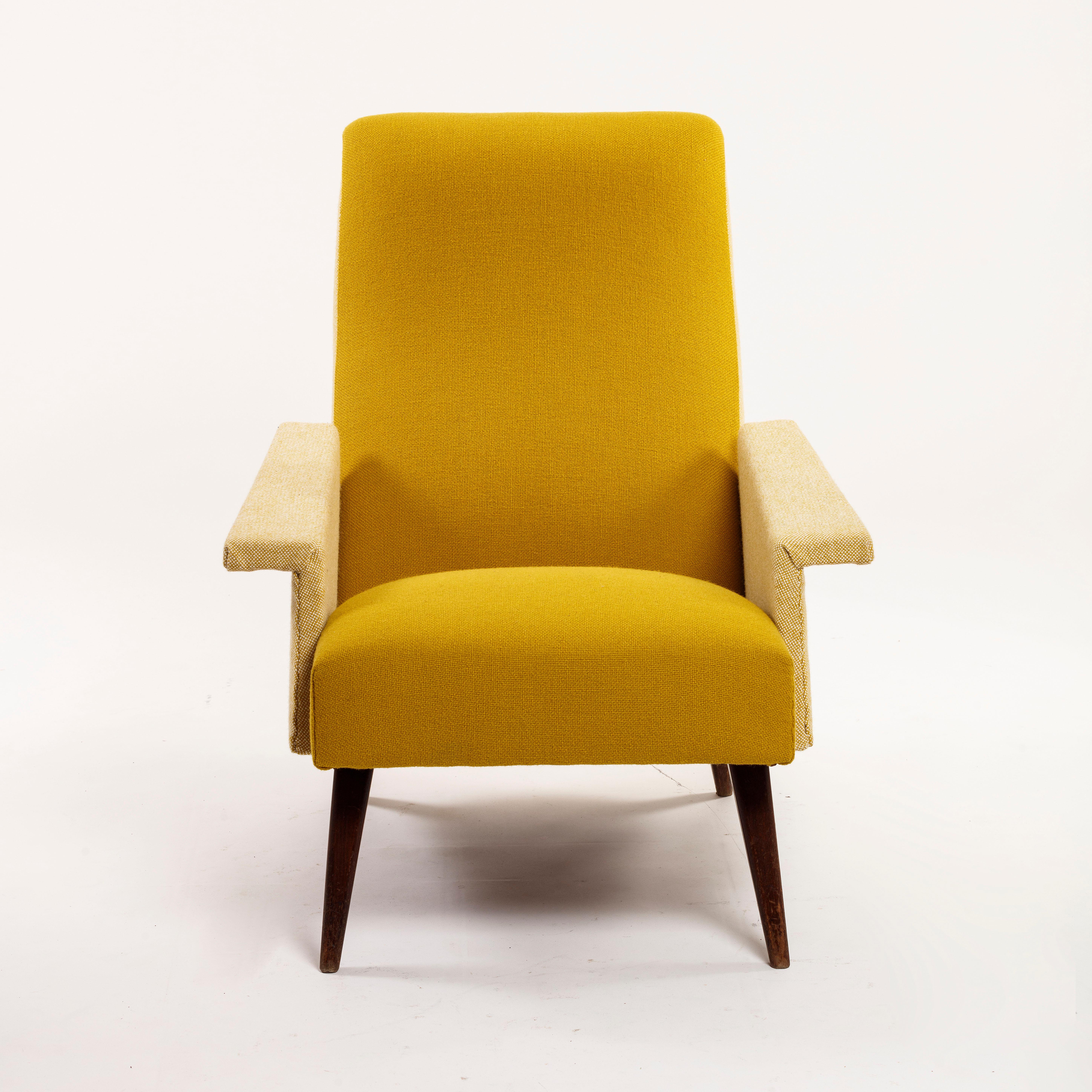 *Fauteuil design italien Jaune Reupholstered en vente 4