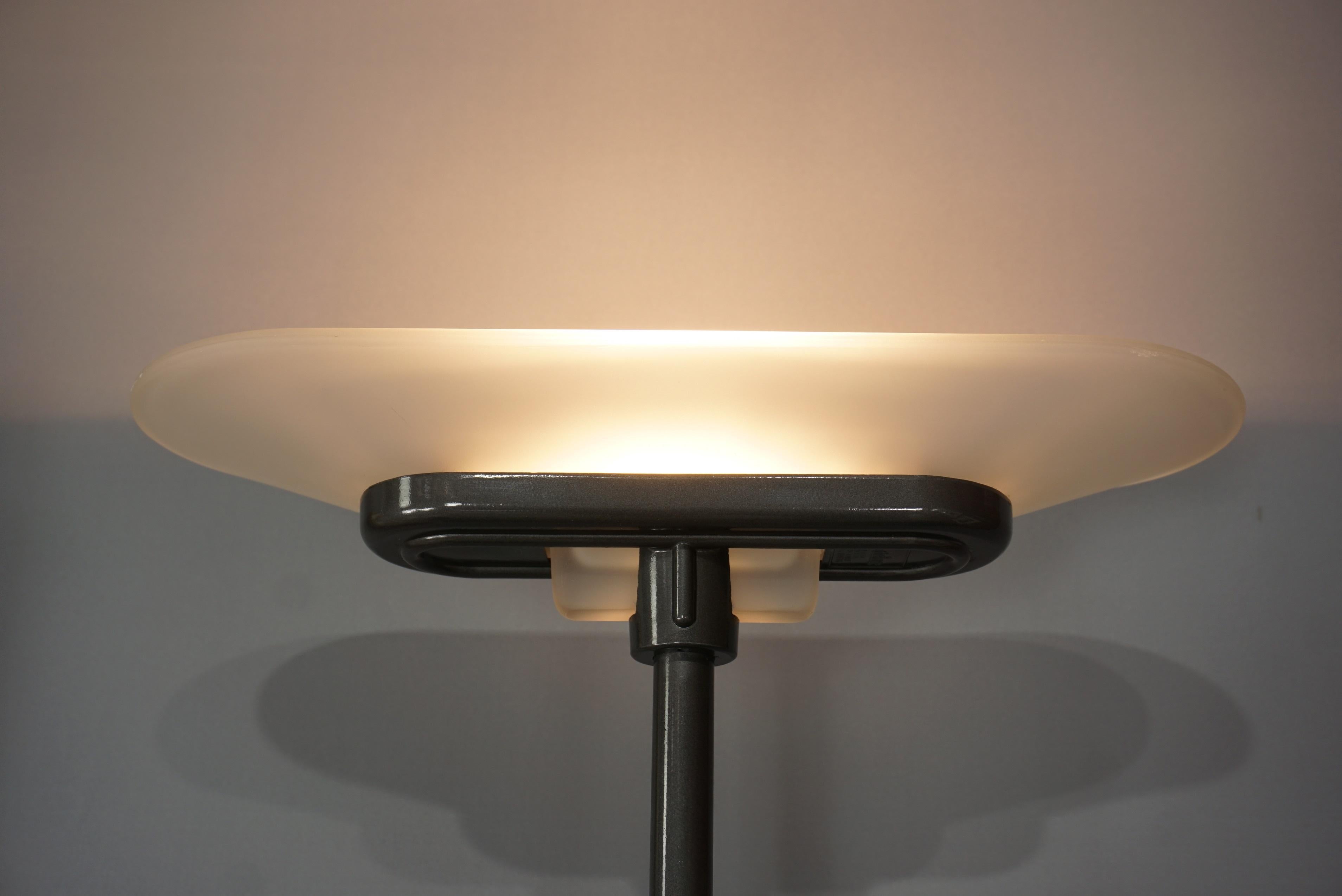 Lampadaire Arteluce de conception italienne Modèle Jill 5