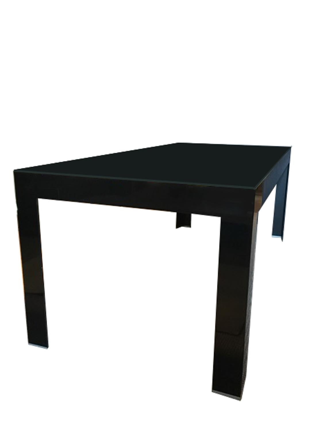 Italian Design Black Glass Dining Table in Minimal Style Contemporary Production For Sale 7