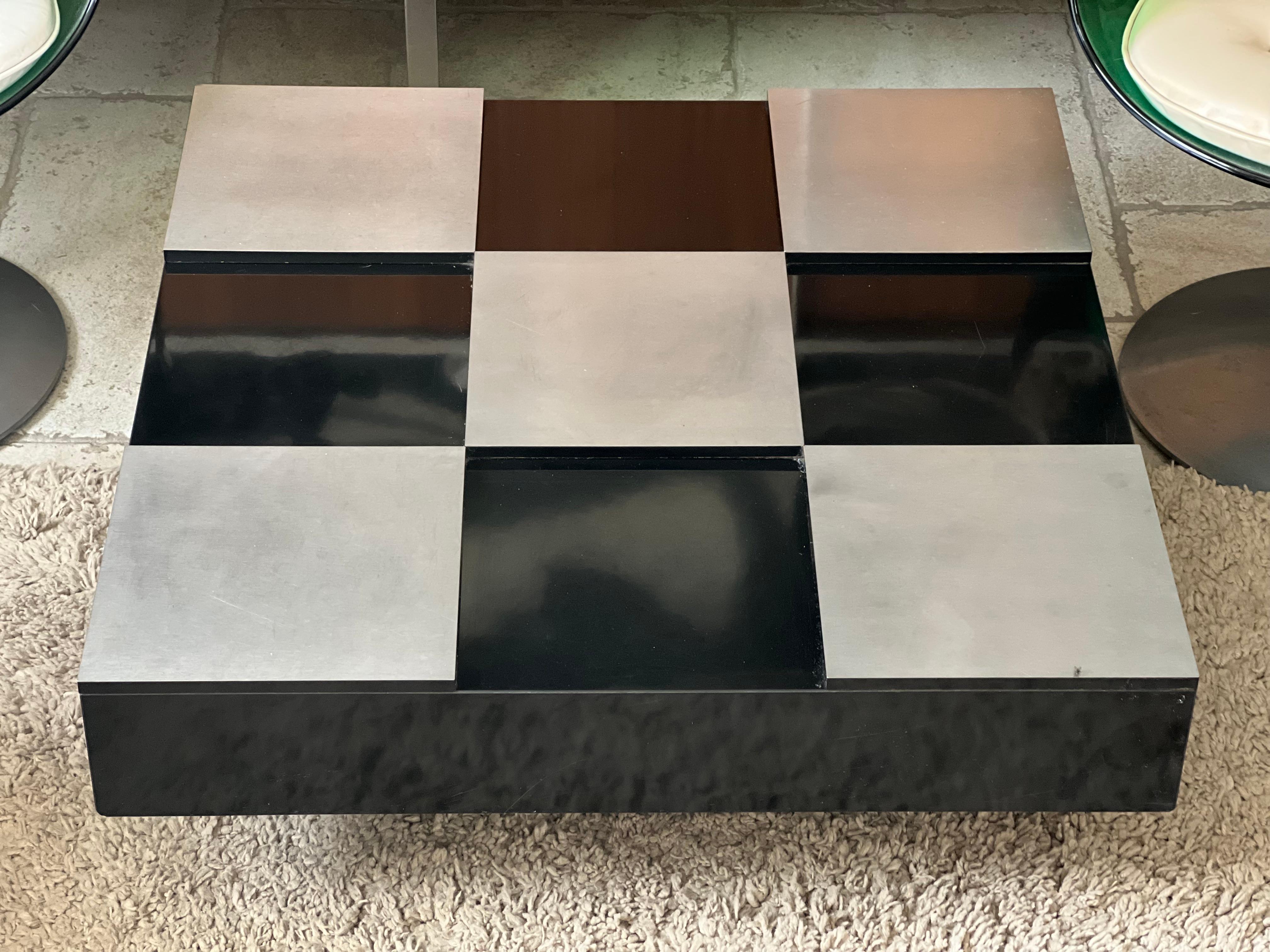 Italian Design, Coffee Table in the style of Willy Rizzo 1970 For Sale 2